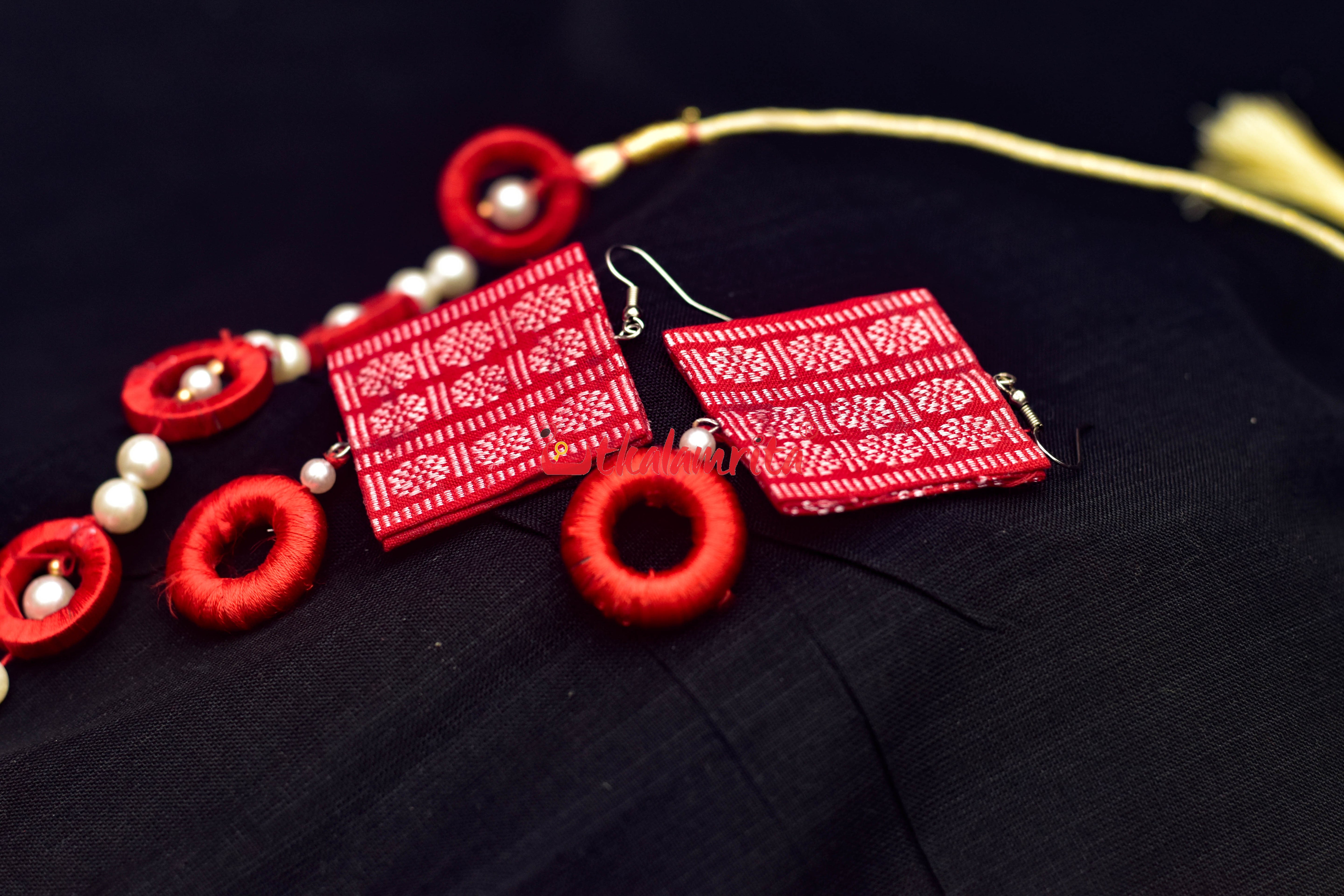 Red Wooden handloom jewellery set