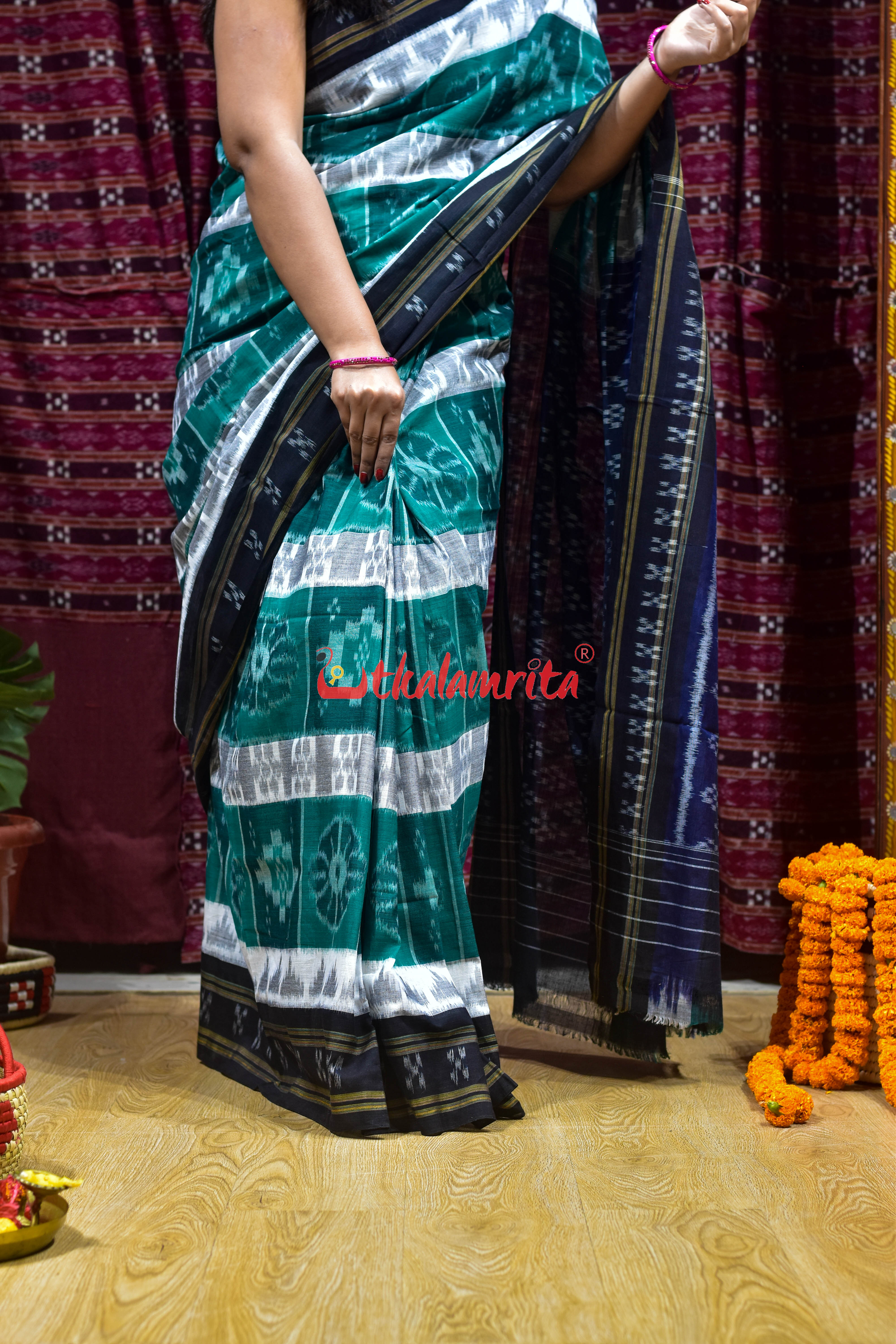 Green with 7D Black Body Bandha Khandua Cotton Saree