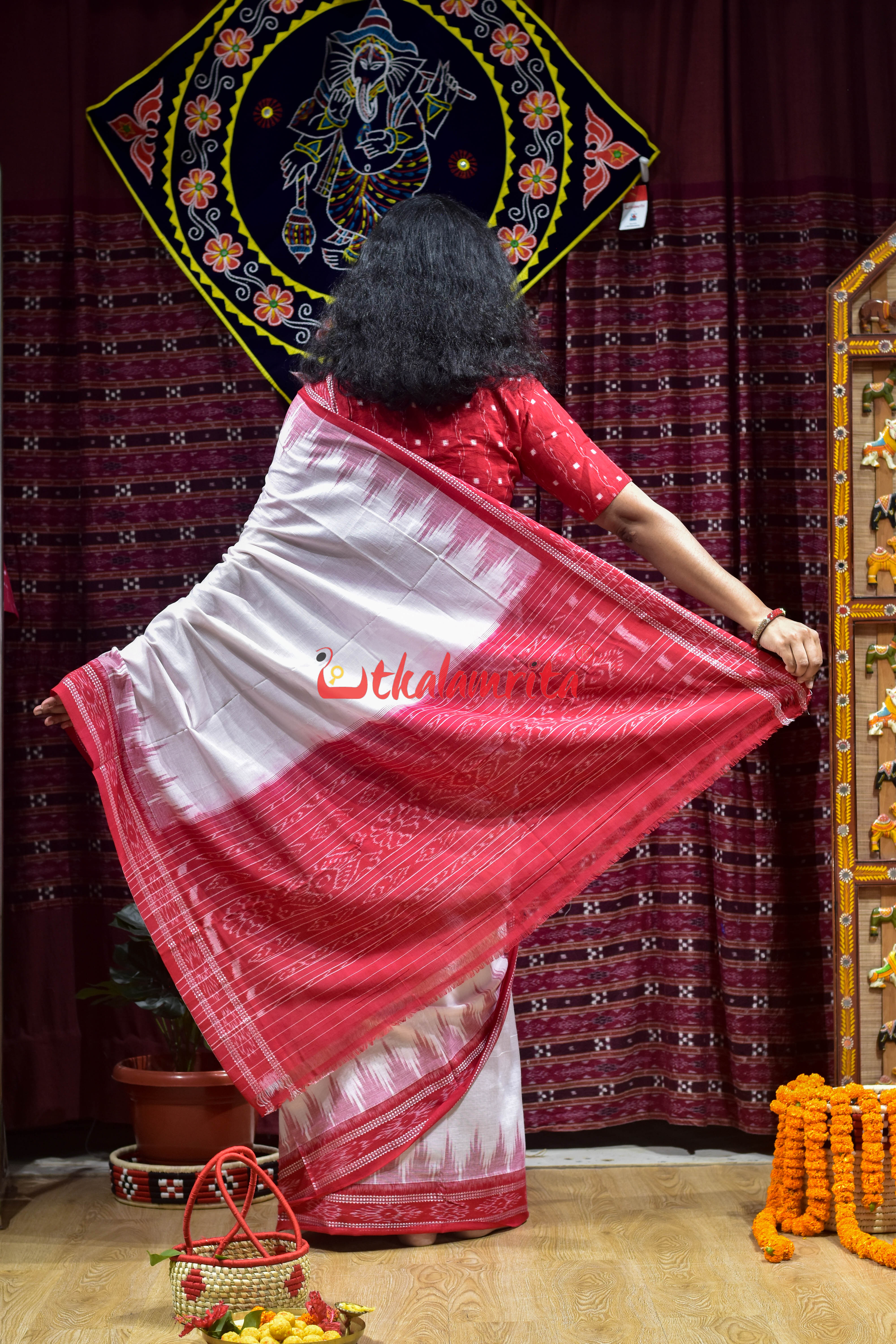 White Red Kumbha Plain Khandua Cotton Saree