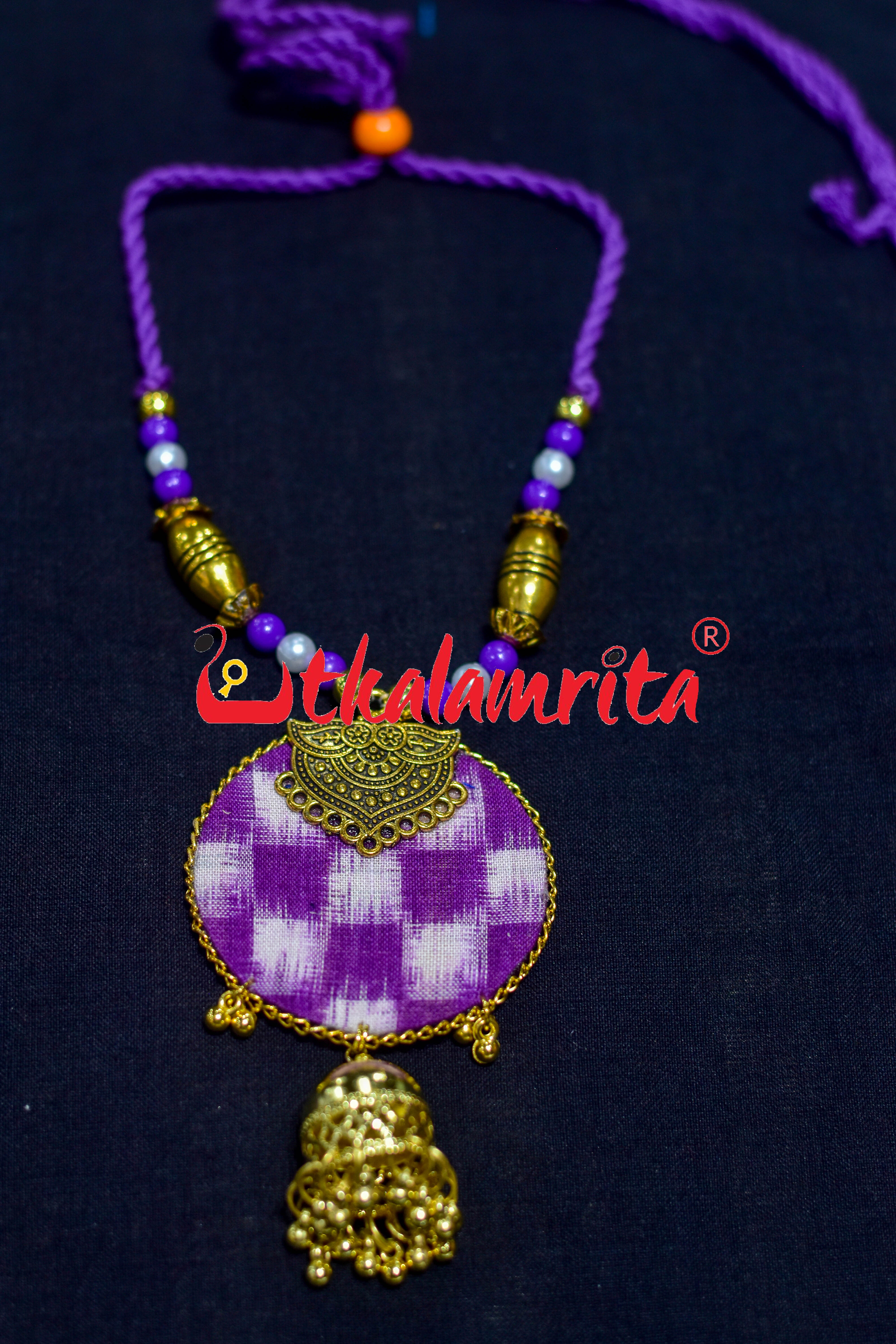 Purple White Pasapali Silver Mayura Necklace Set