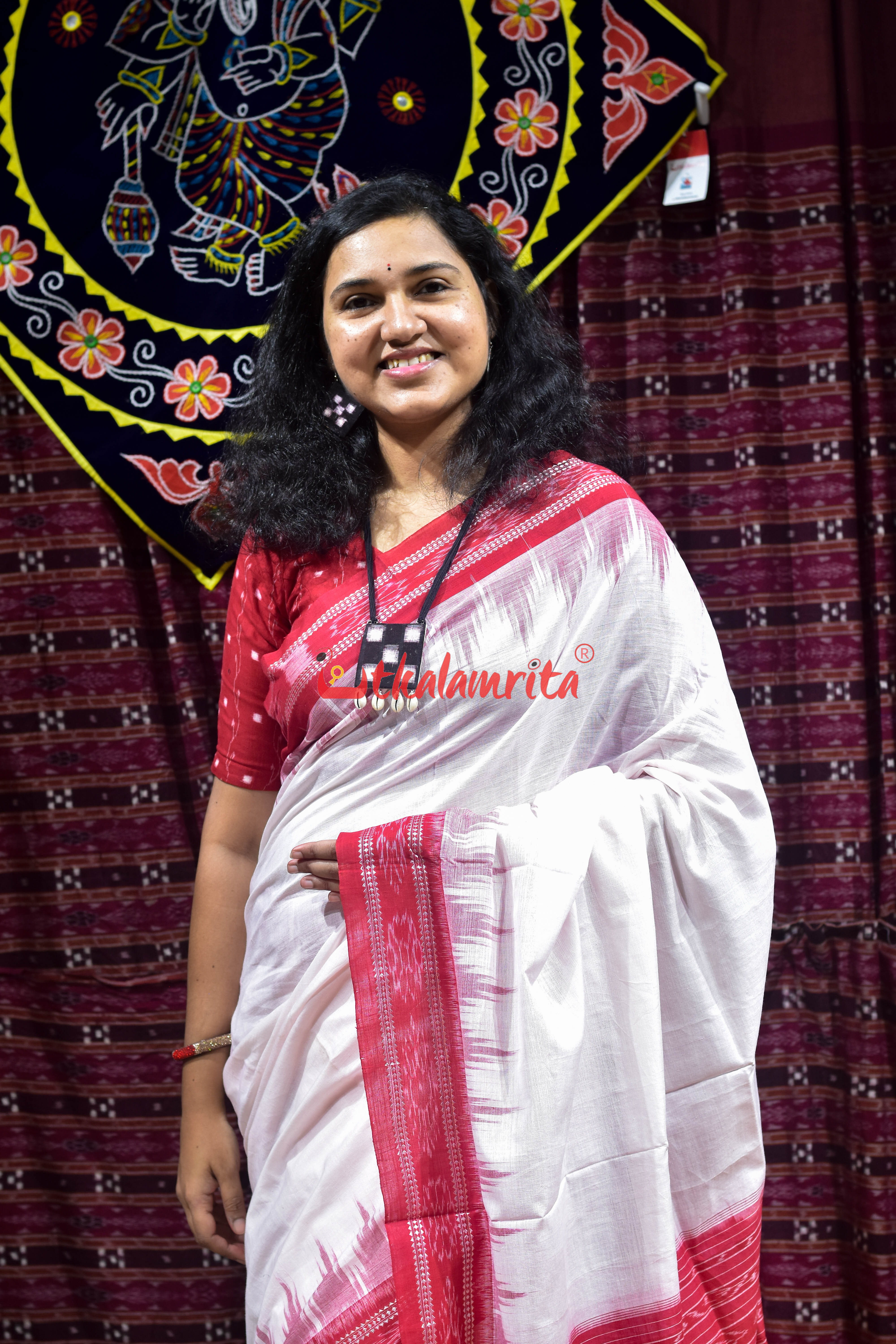White Red Kumbha Plain Khandua Cotton Saree