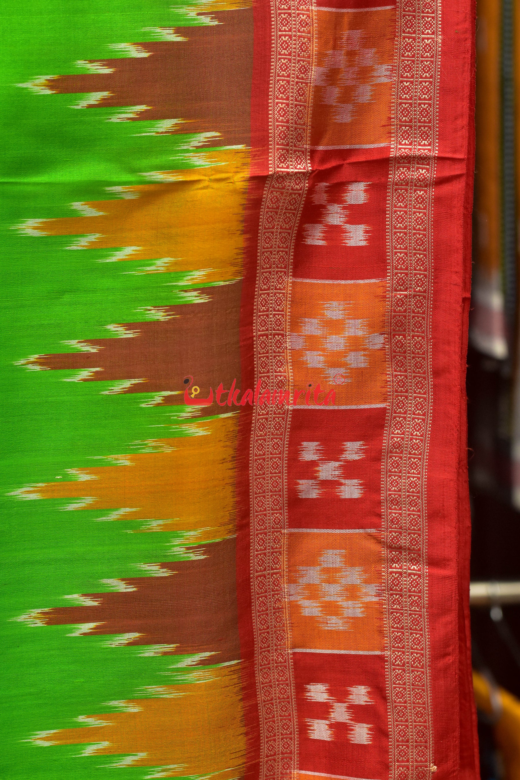 Parrot Green Pasapali Khandua Silk Saree