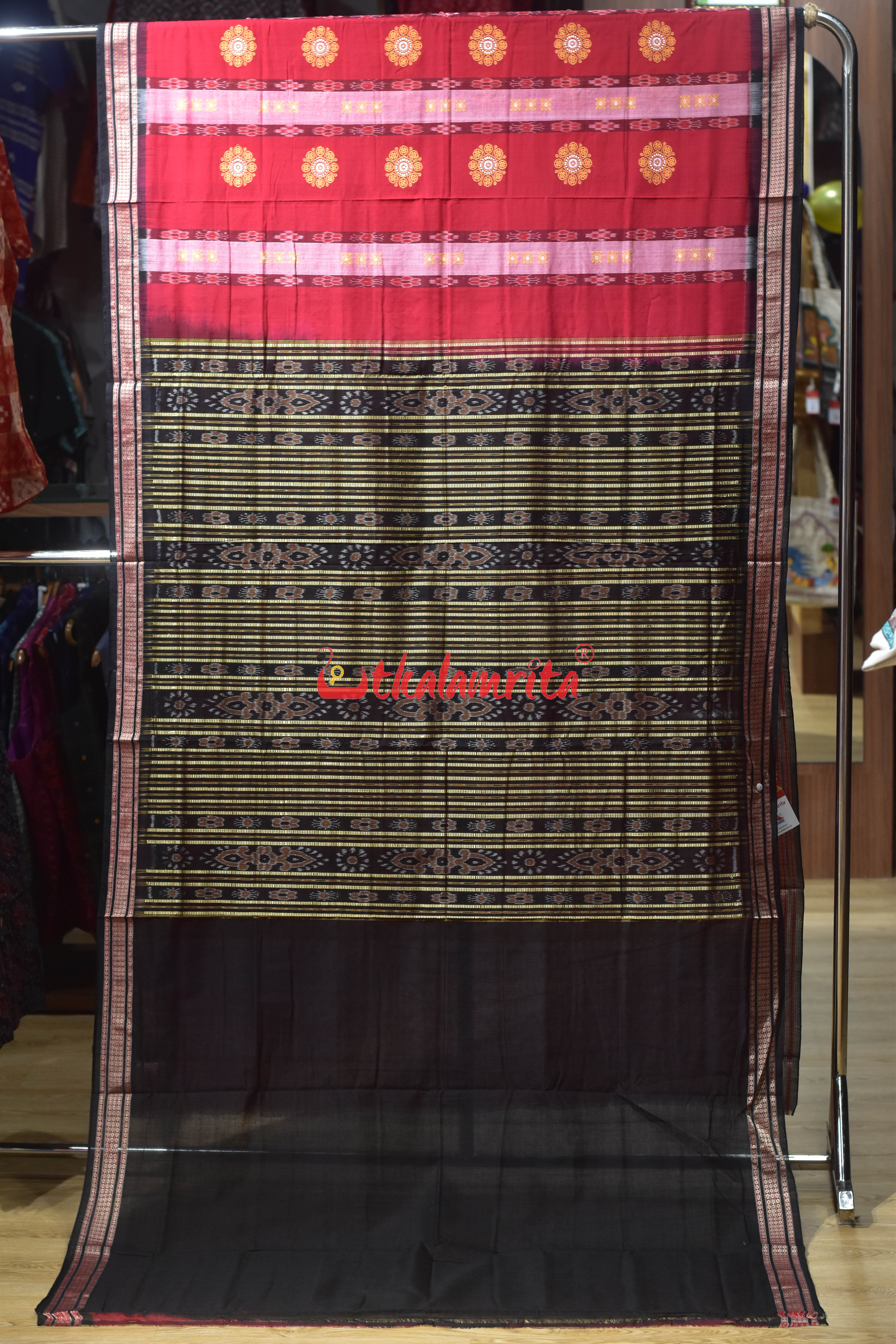 Red Flower Pere Bandha Bomkai Cotton Saree
