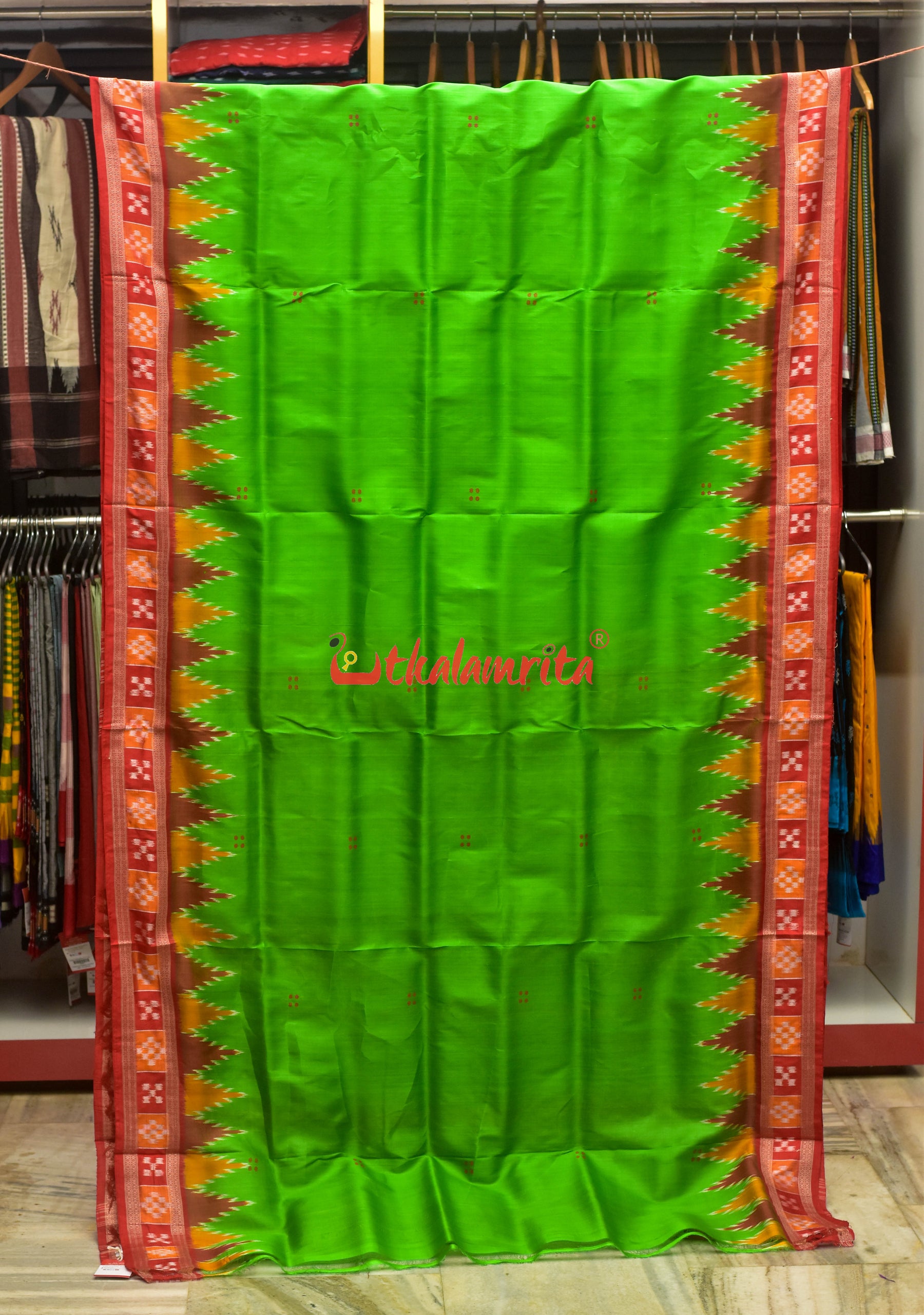 Parrot Green Pasapali Khandua Silk Saree