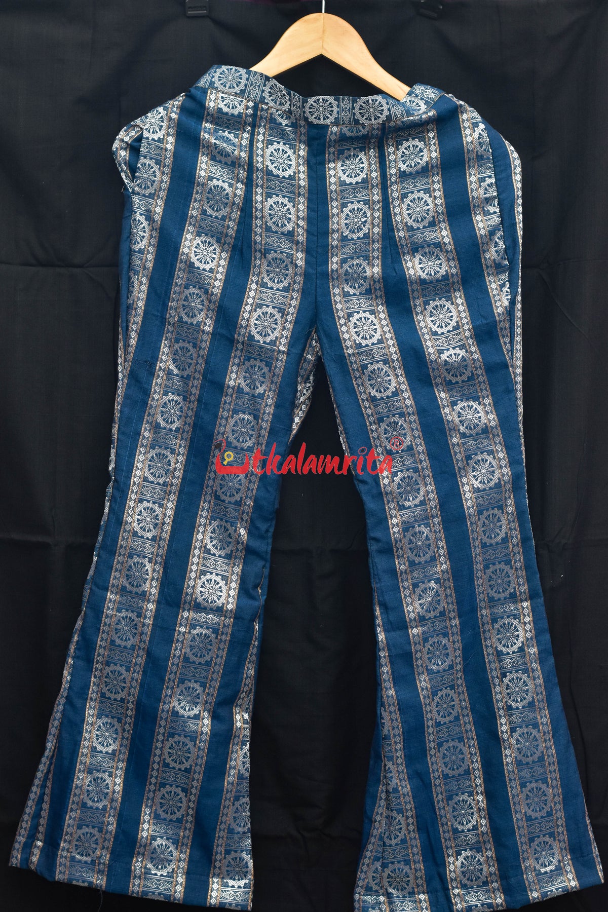 Blue Konark Sleeveless (Ladies Designer Set)