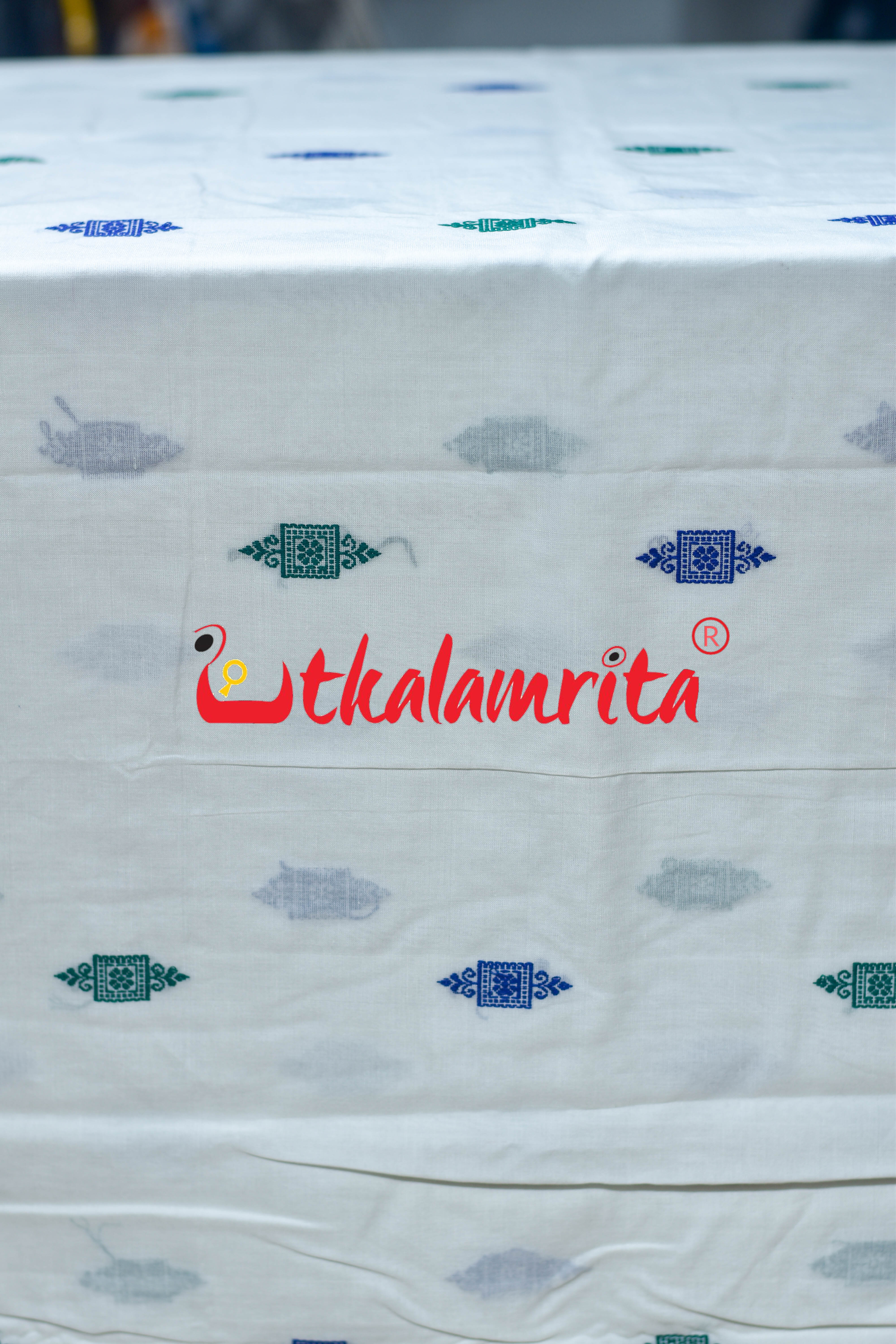 White Flower Buti Bomkai Cotton (Fabric)