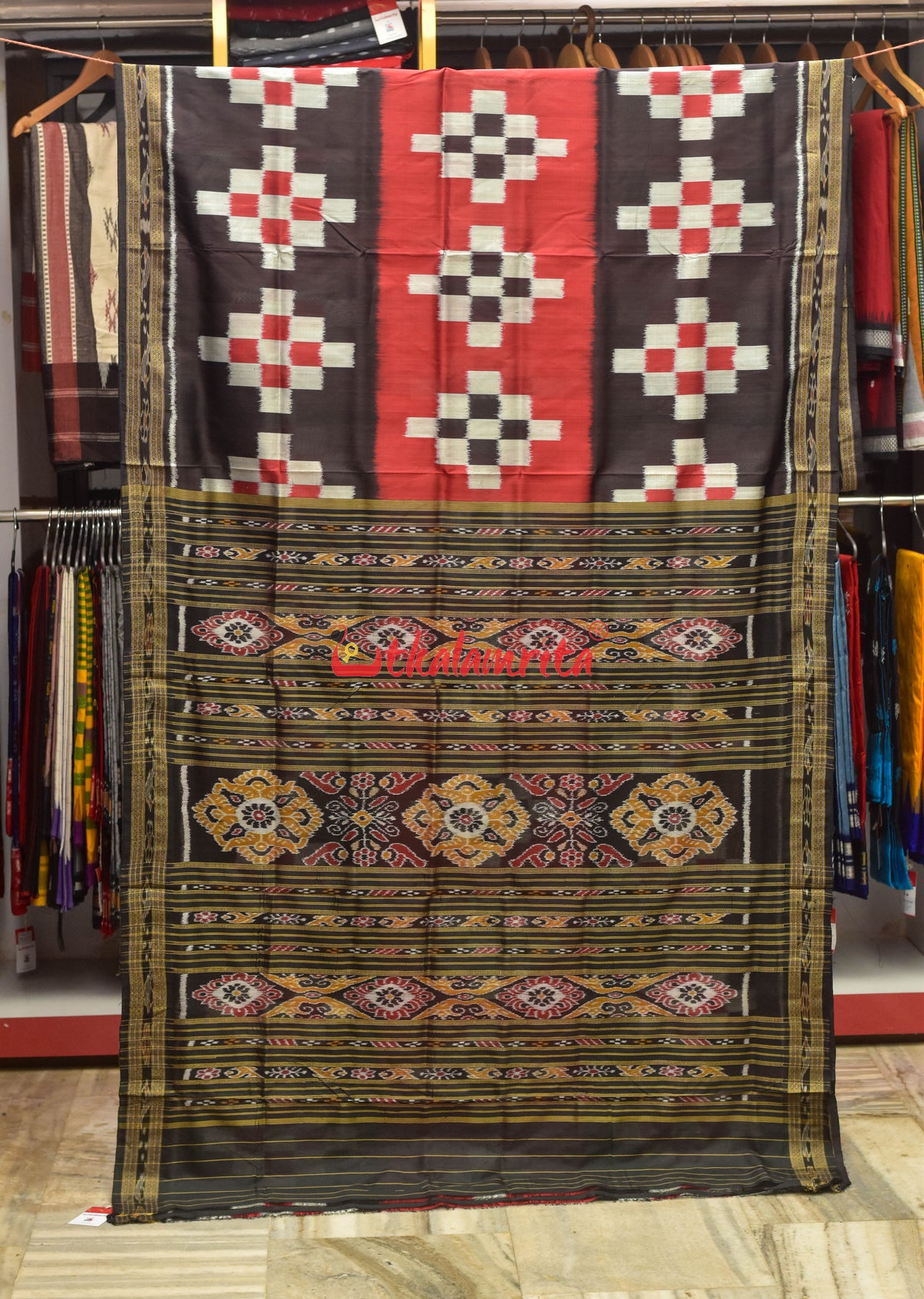 Coffee Red Big Body Pasapali Silk Saree