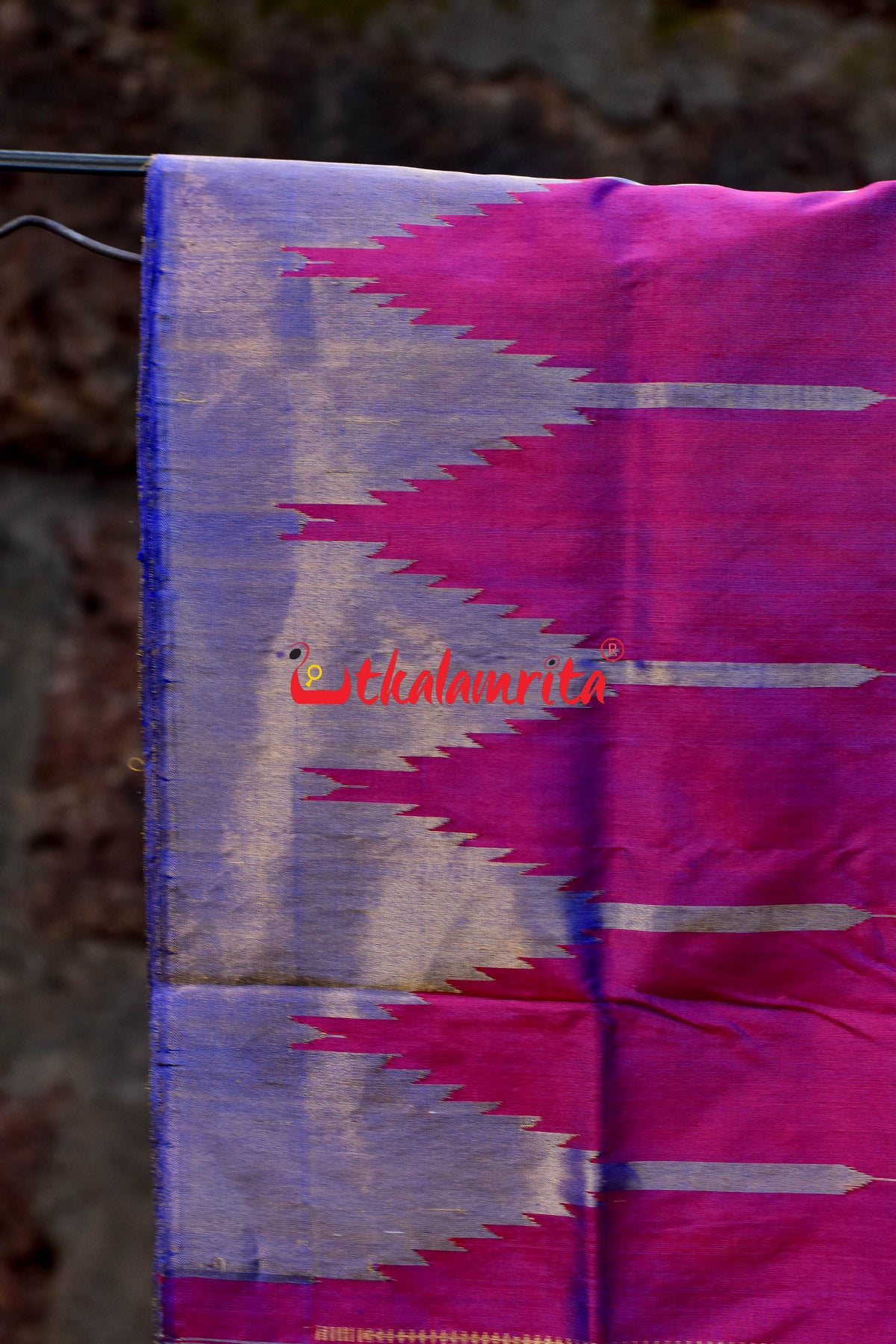 Haata Kumbha Dual Color Tissue Sambalpuri Silk Saree