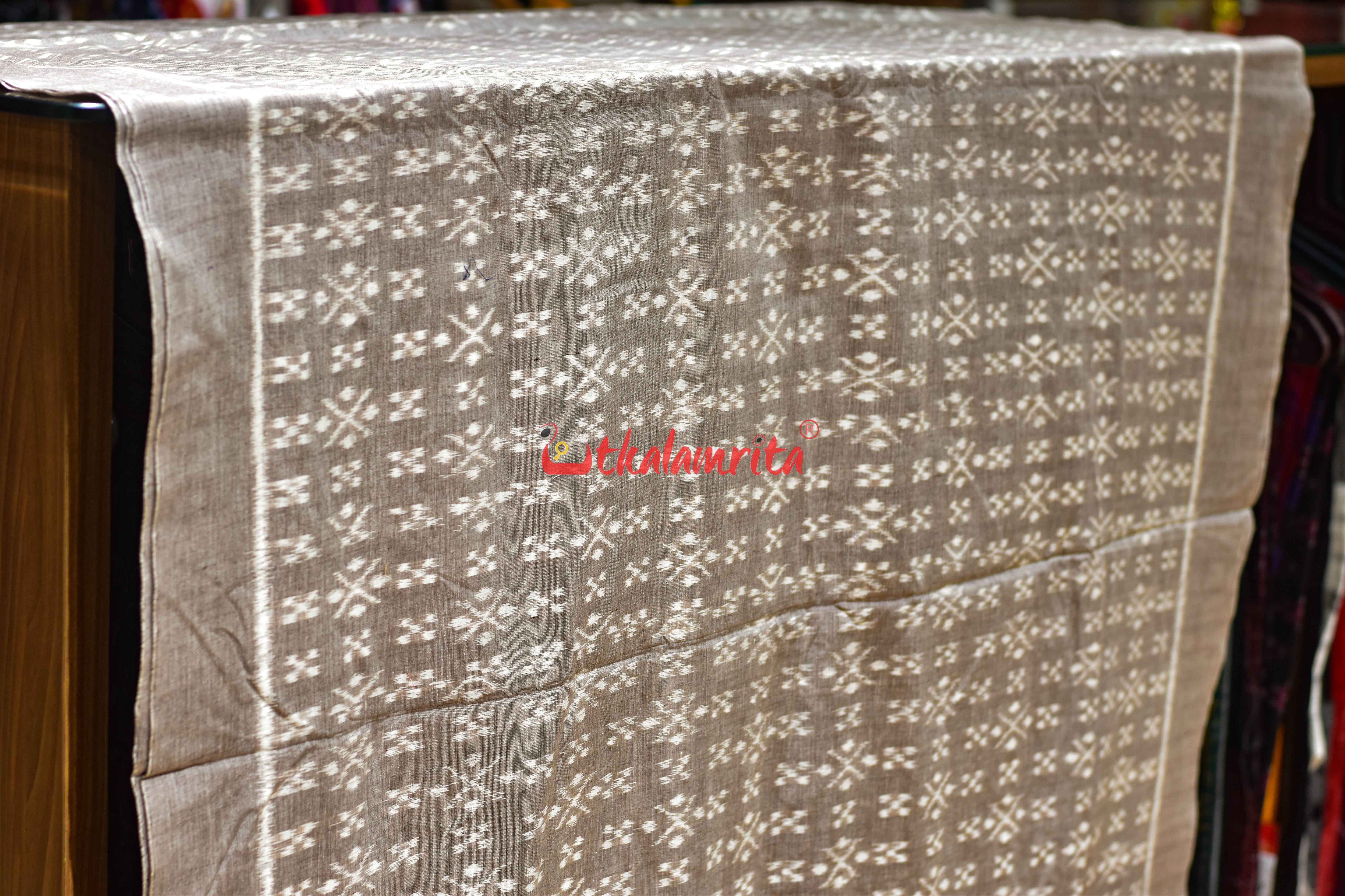 Vintage Beige Thikiri Pasapali Single Ikat Cotton (Fabric)