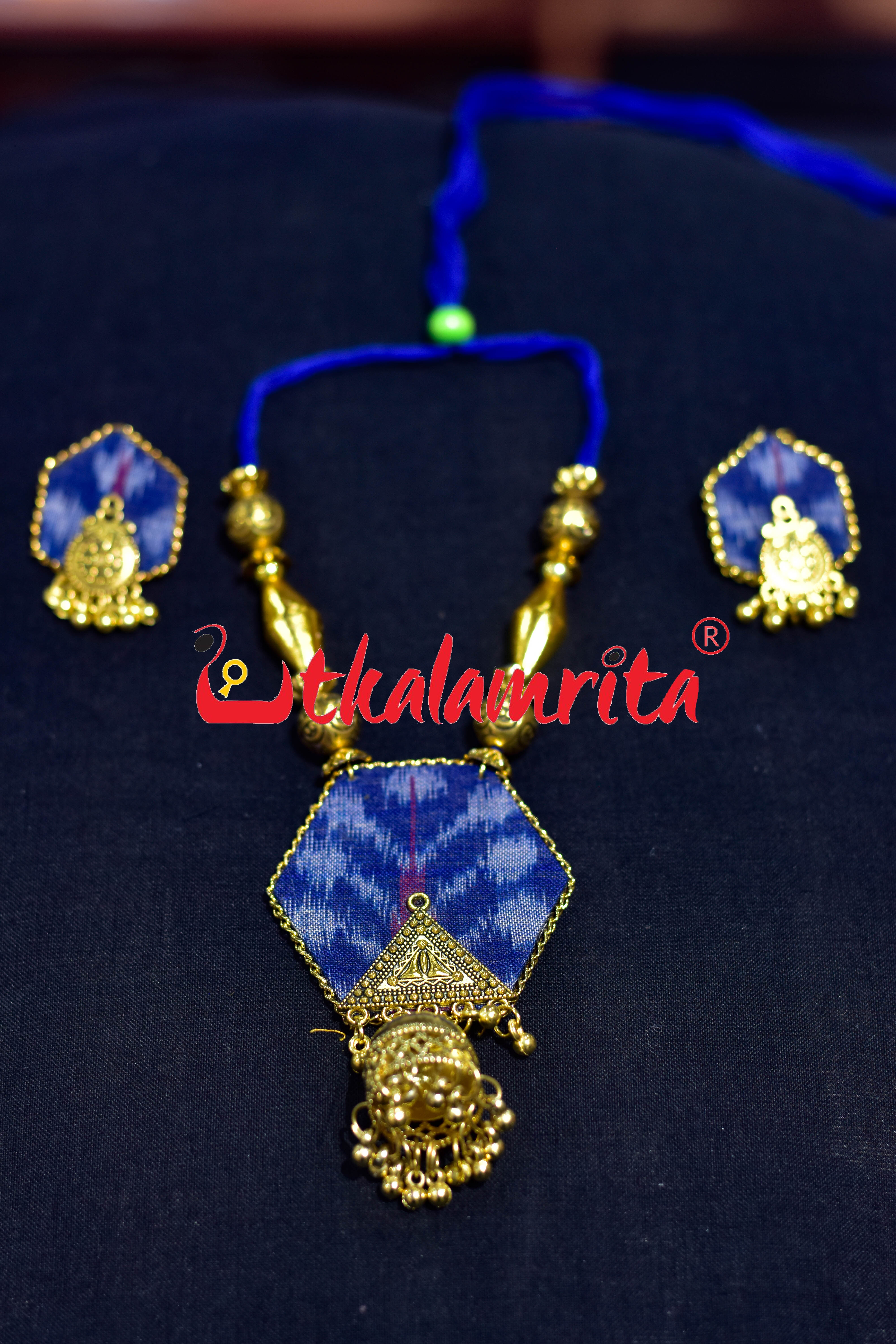 Blue Tree Single Jhumka Golden Necklace Set