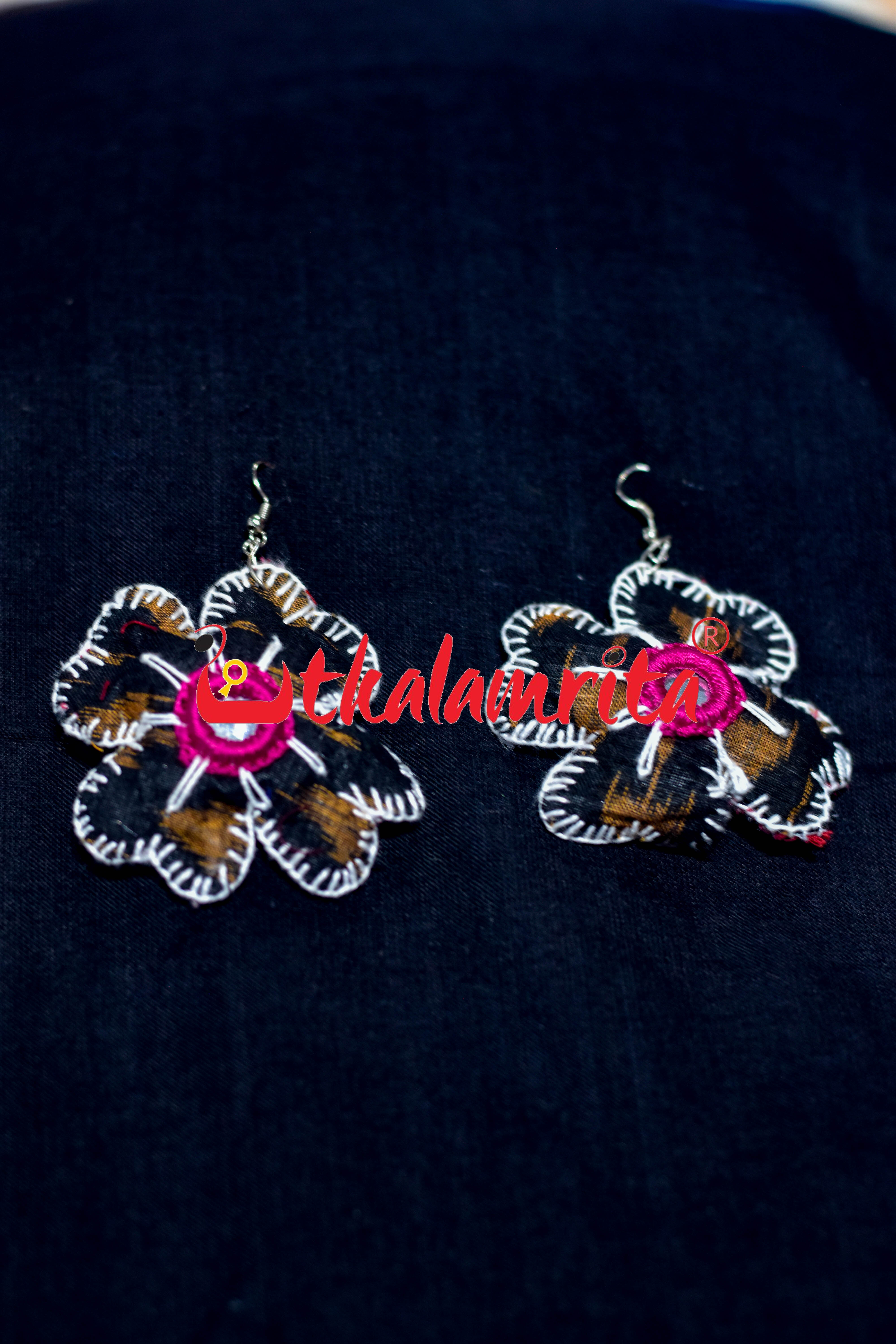 Red Black Double Sideed Flower