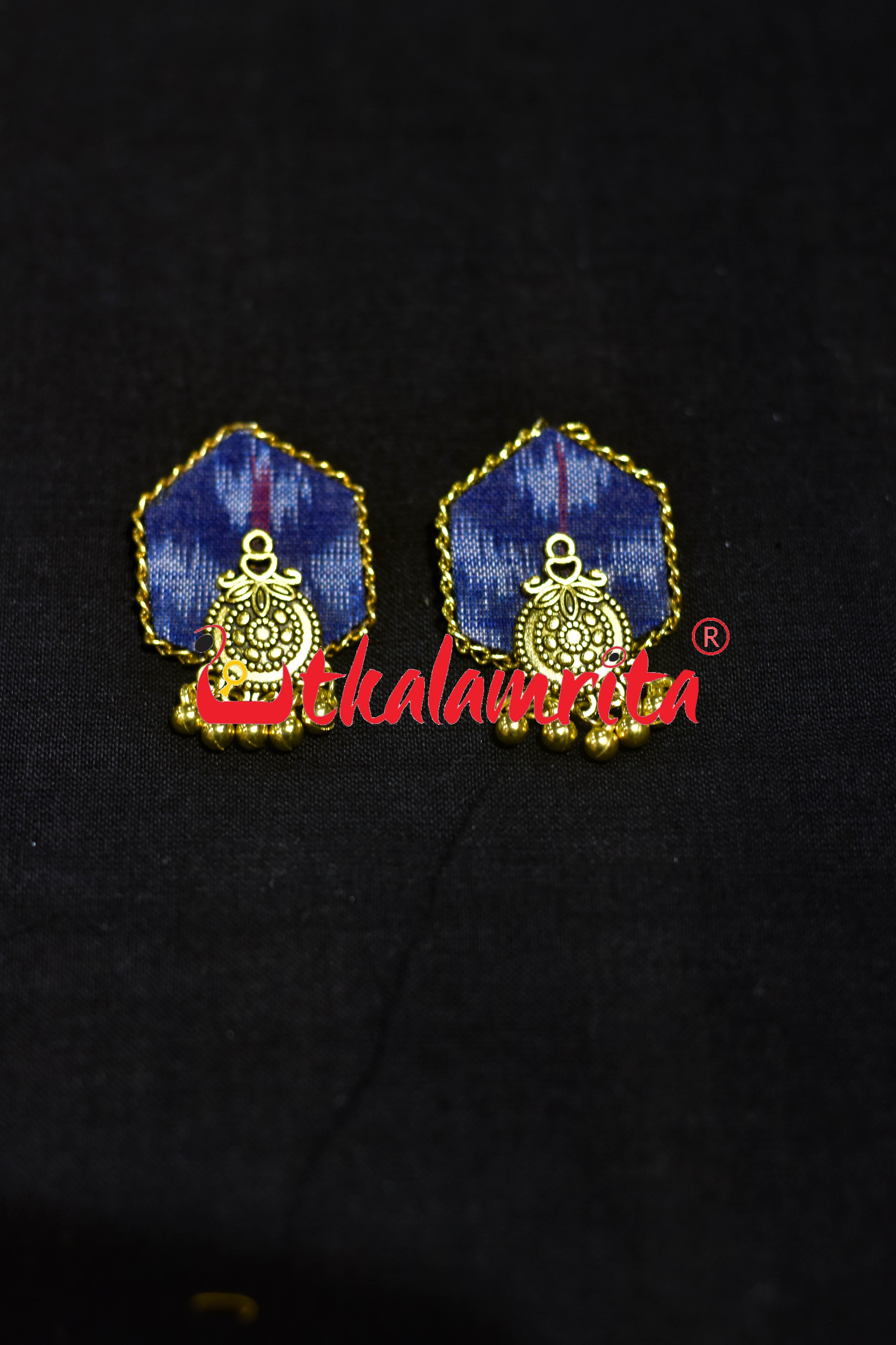 Blue Tree Single Jhumka Golden Necklace Set