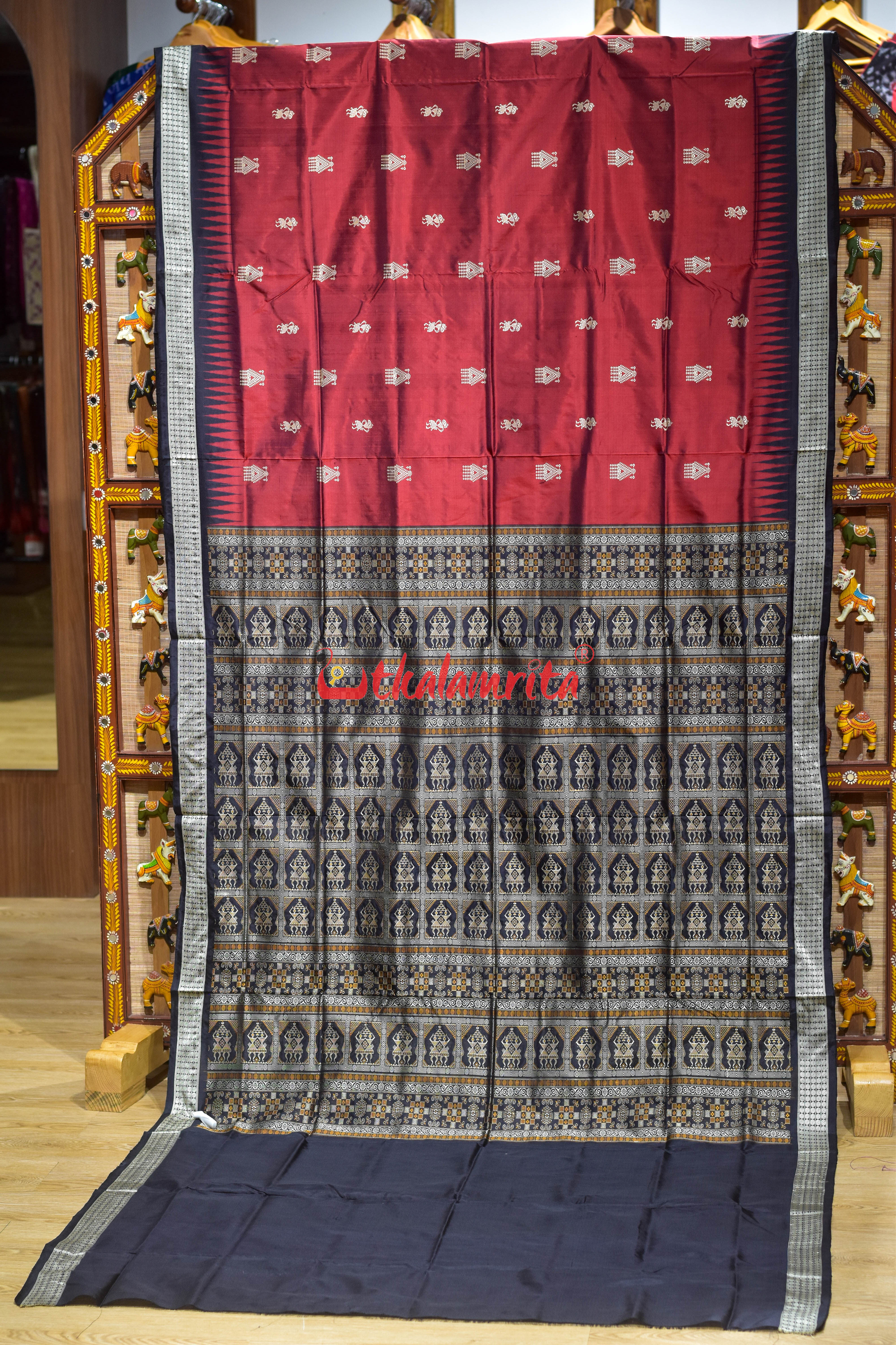 Red Black Body Mukuta Bomkai Silk Saree