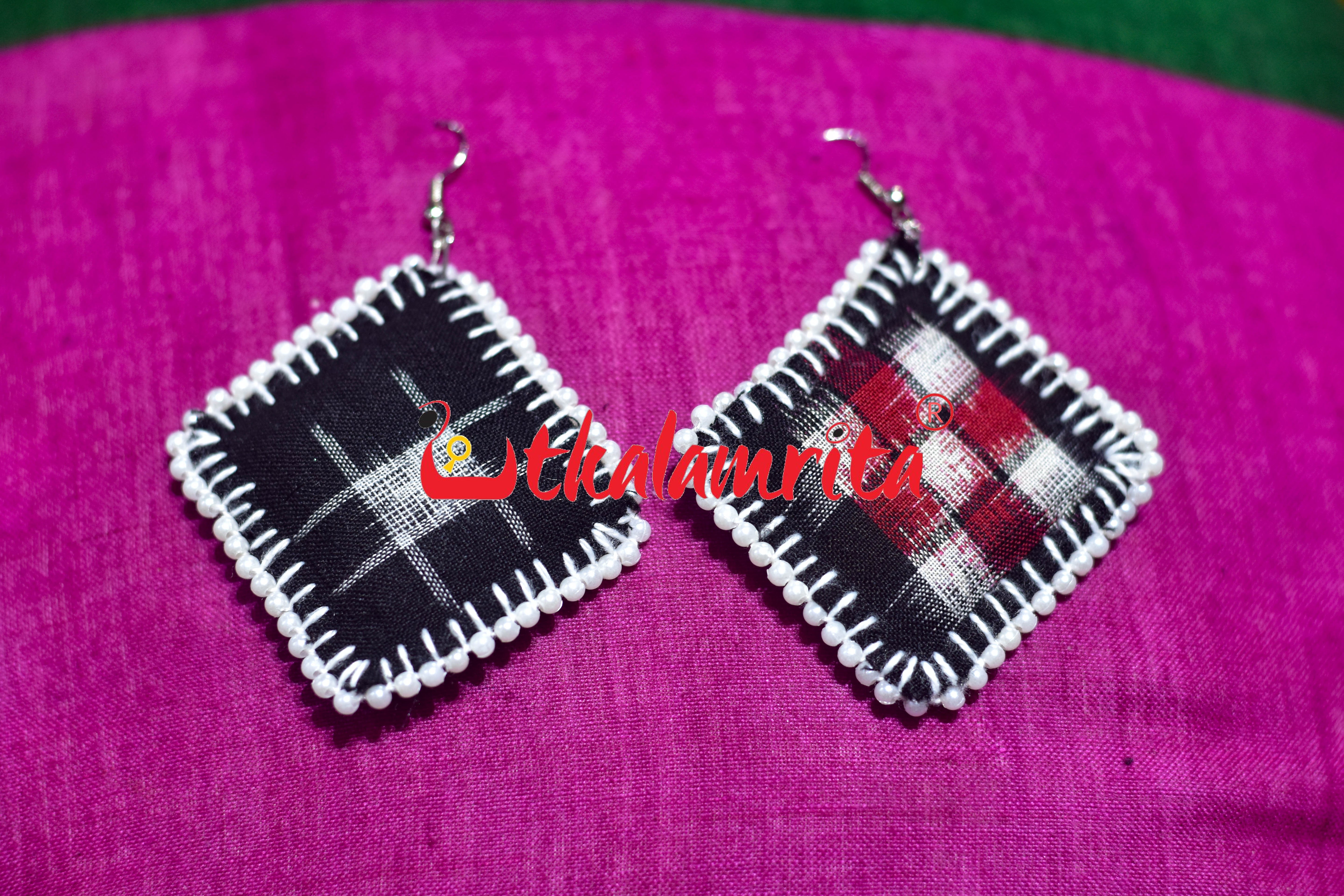 Black White Small Pasapali Earrings