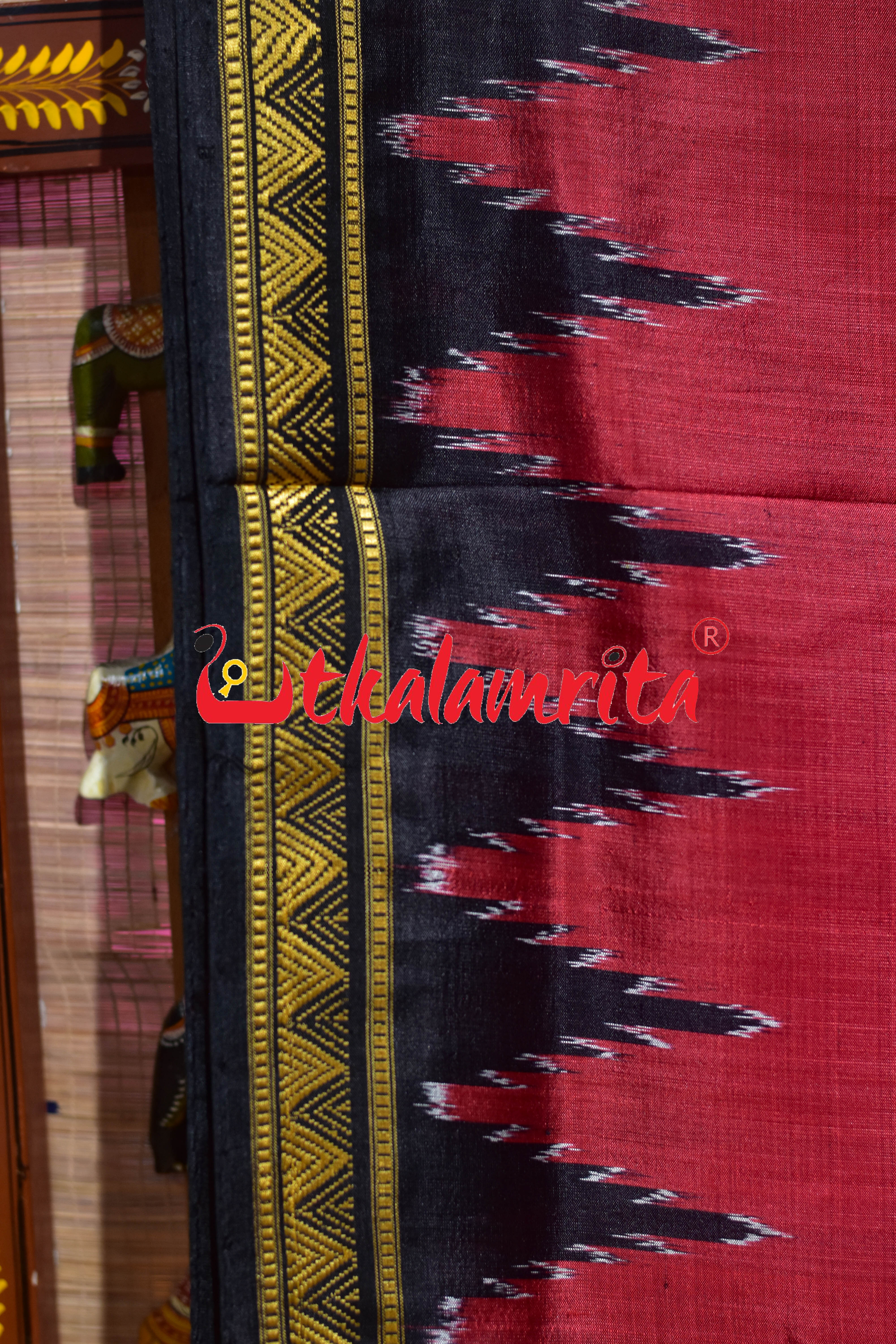 Red Dongria Border Animal Anchal Khandua Silk Saree