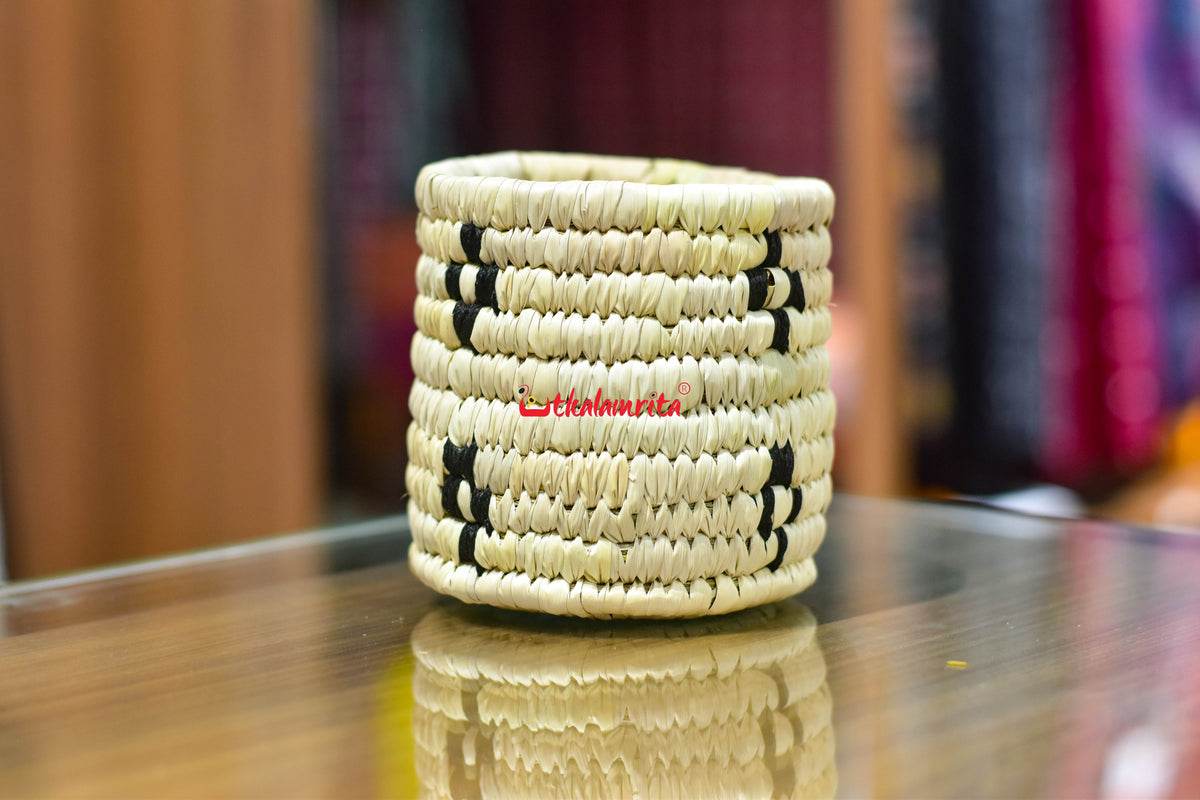 Sabai Grass Black Pasapali Pen Stand