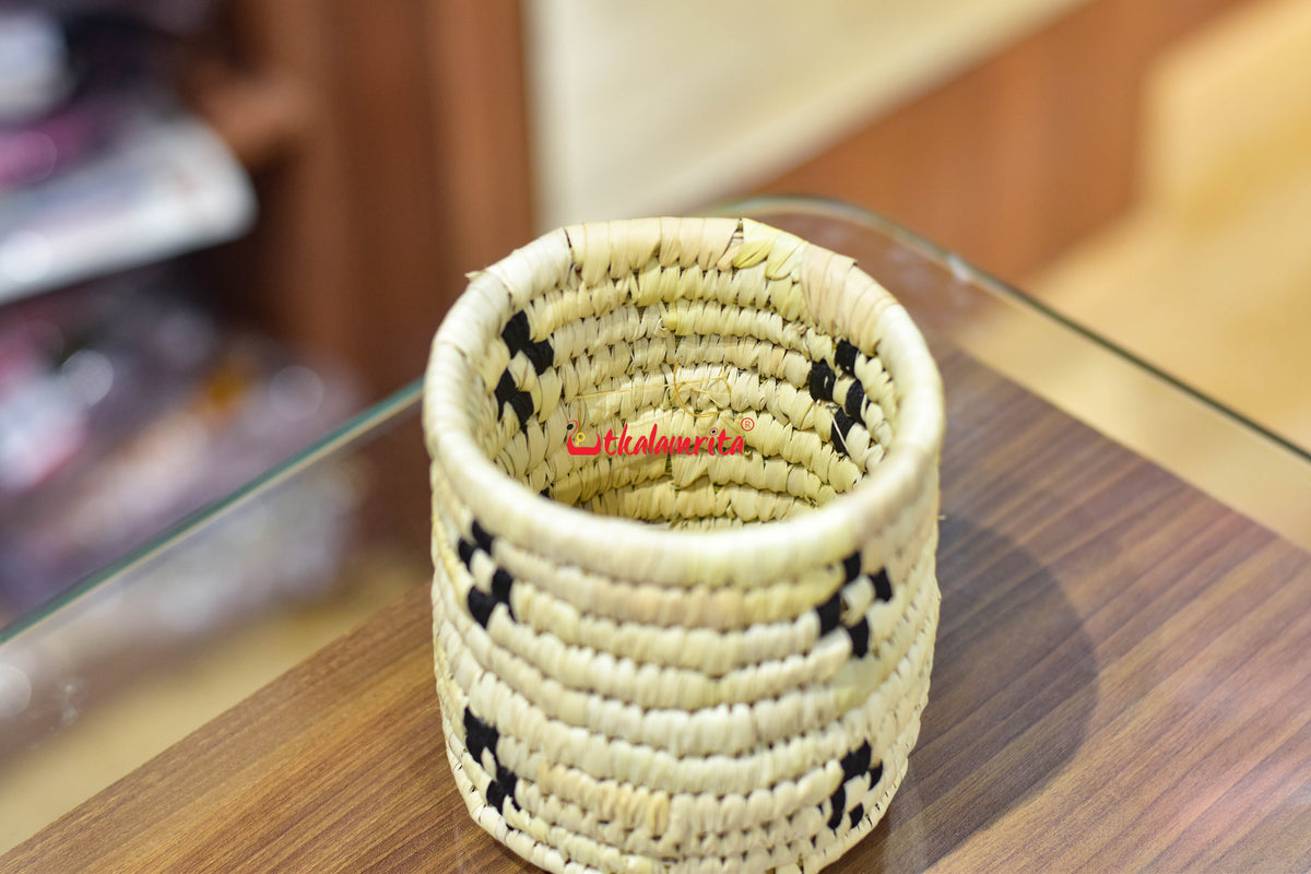 Sabai Grass Black Pasapali Pen Stand