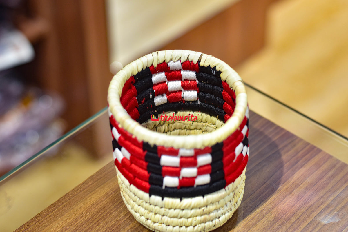 Sabai Grass Red Black Pasapali Pen Stand