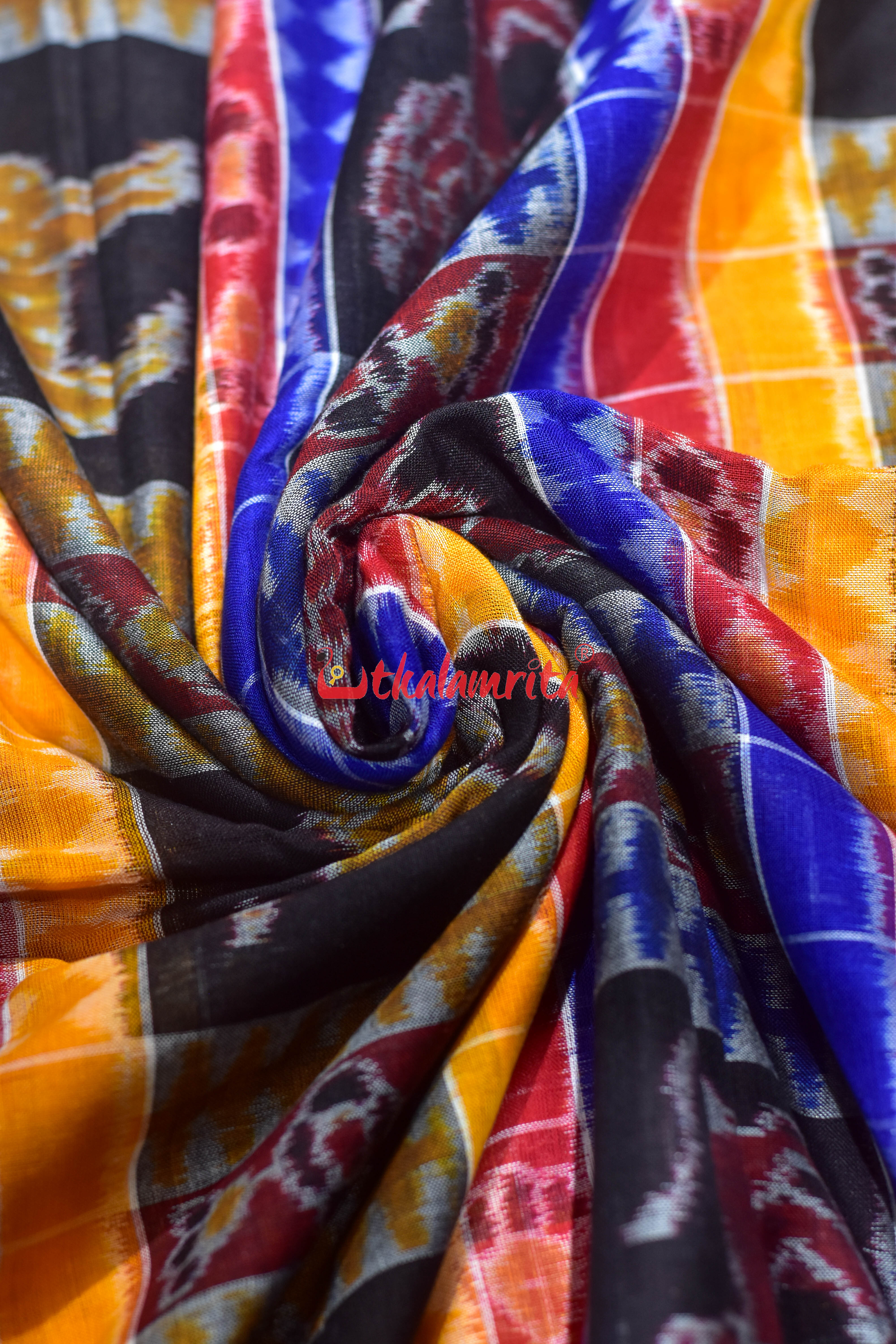 Blue Red Animal Bandha Utkala Lakhmi (Fabric)