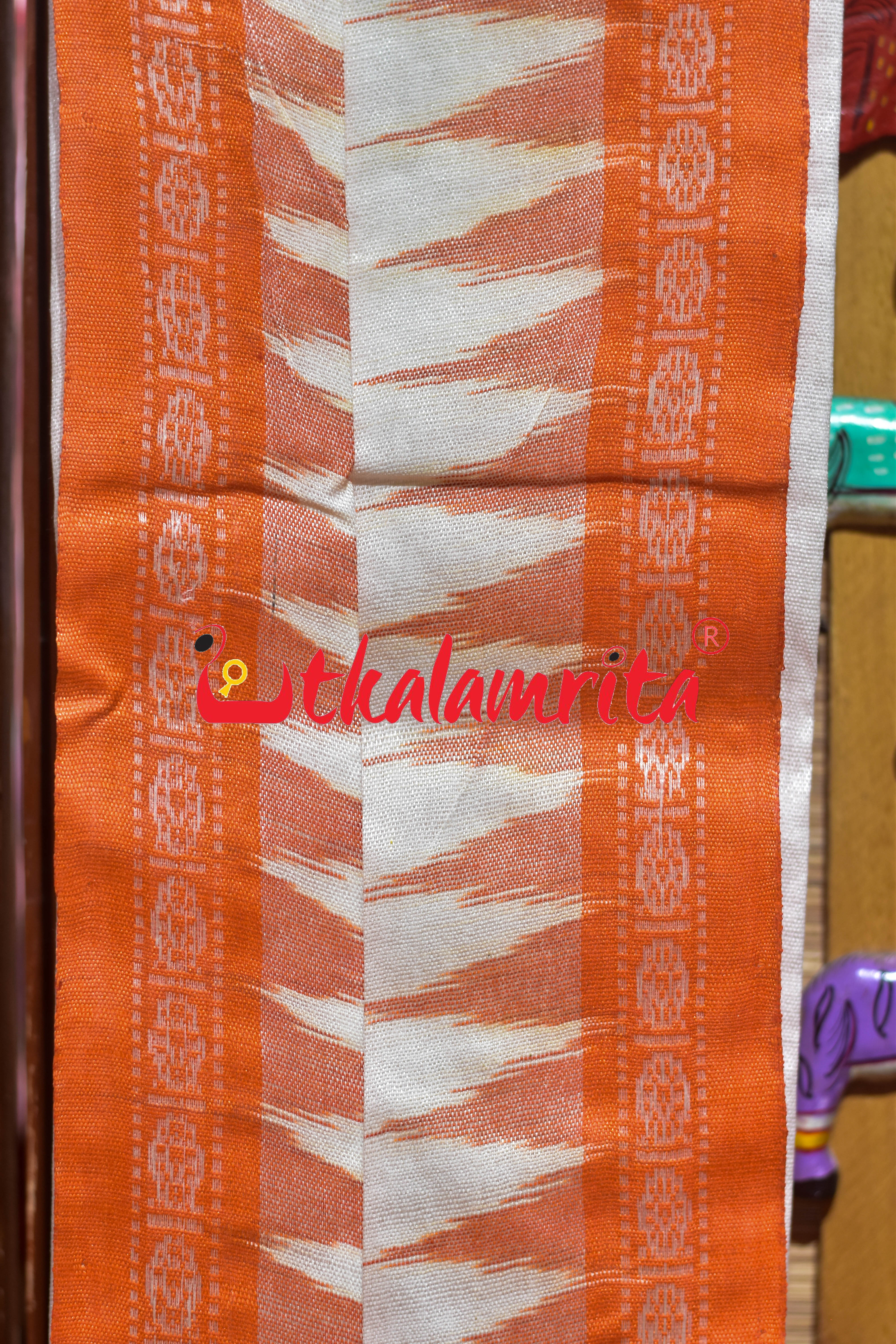 White Orange Doby (Uttaria)