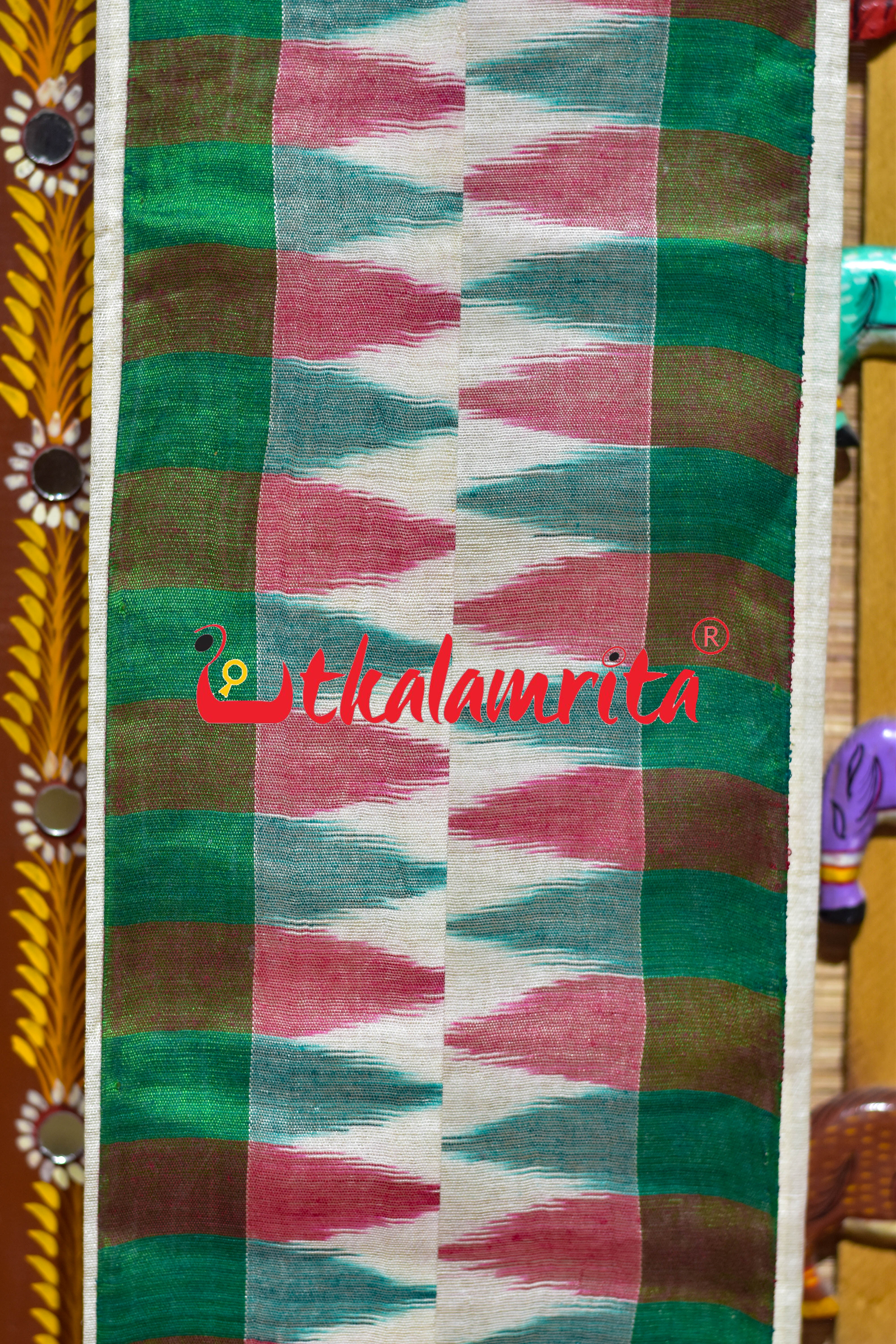 Green Kumbha Border (Uttaria)