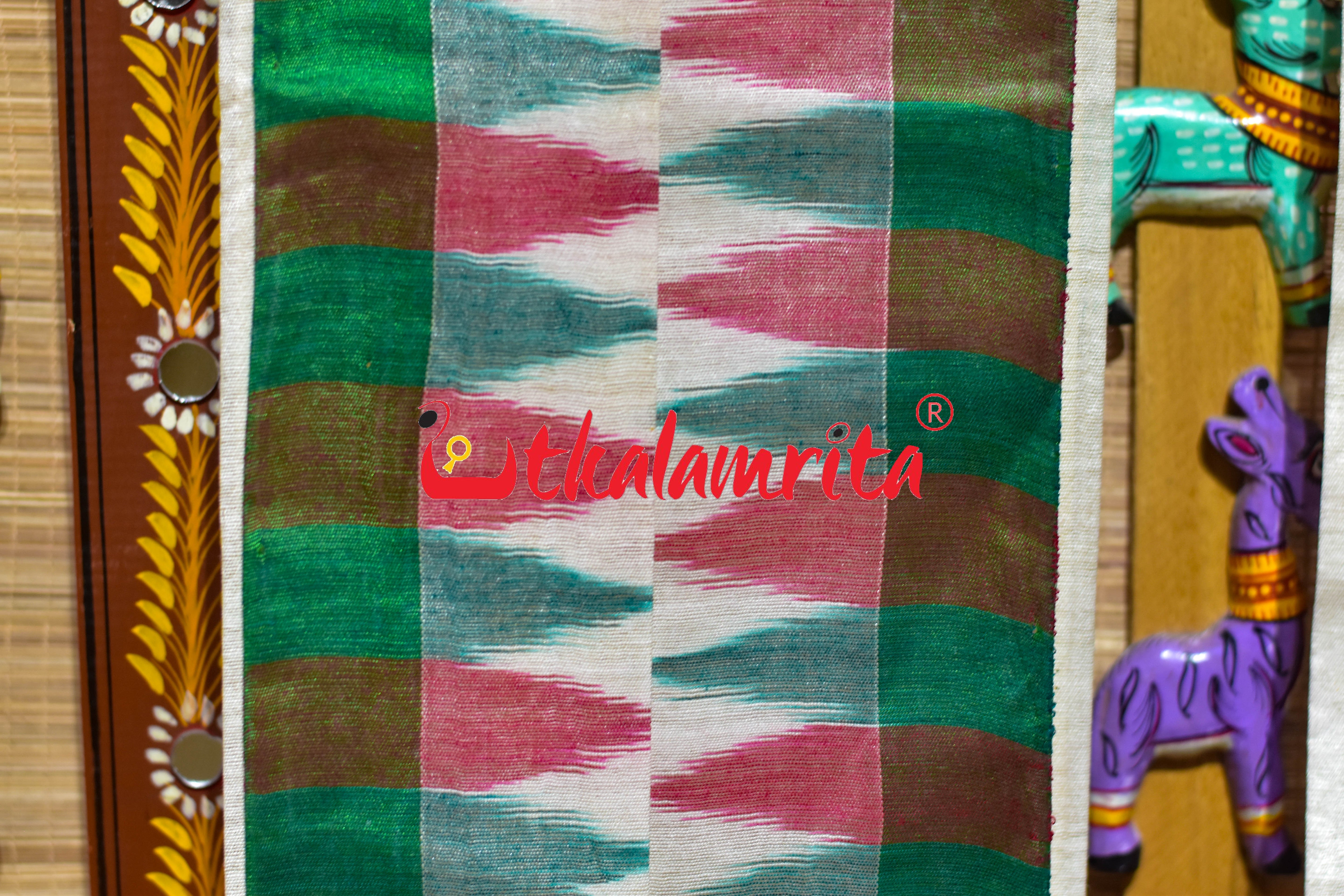 Green Kumbha Border (Uttaria)