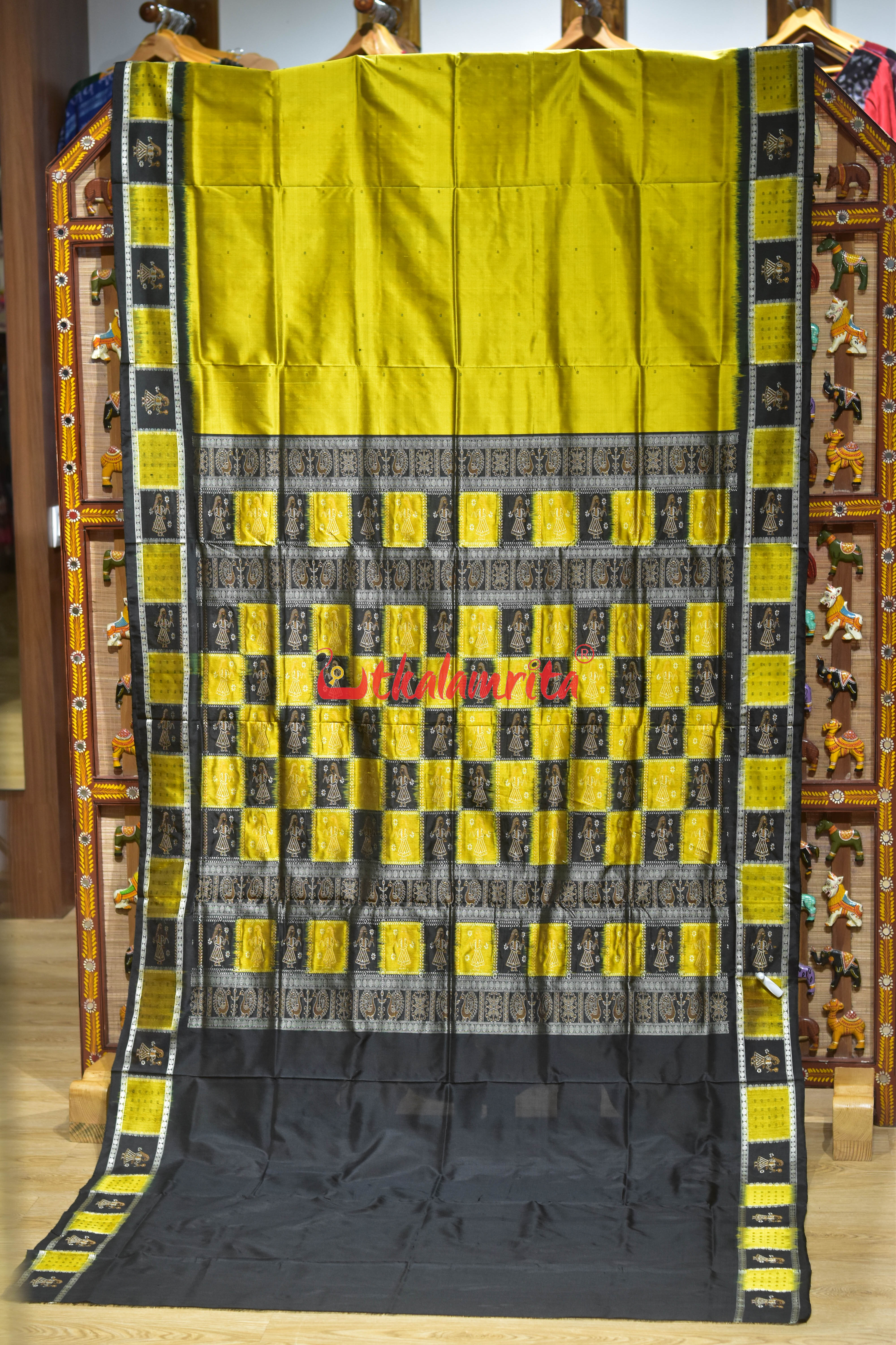 Golden Doll Border Bomkai Silk Saree