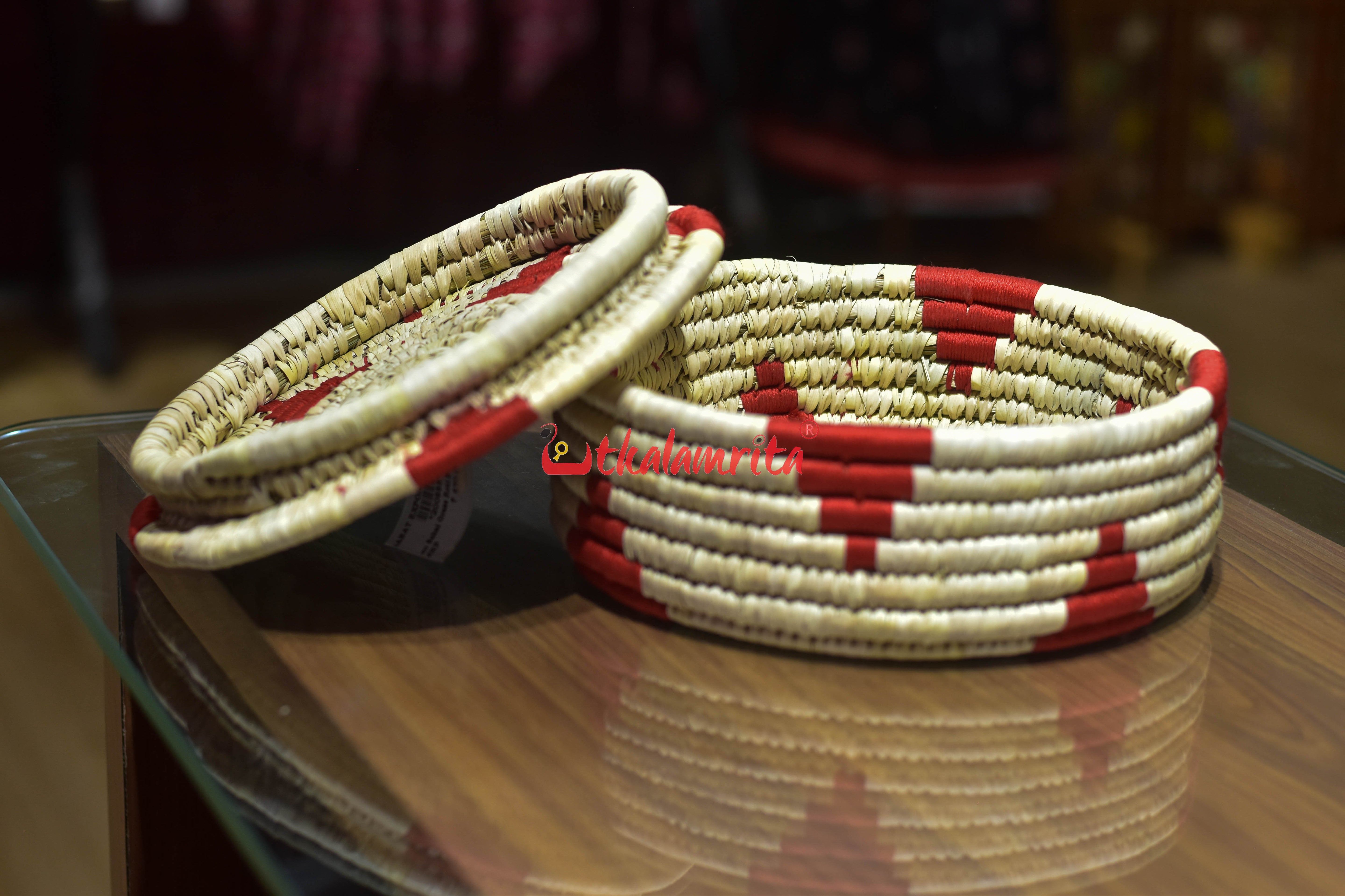 Leo Sabai Grass Roti Box (Red)