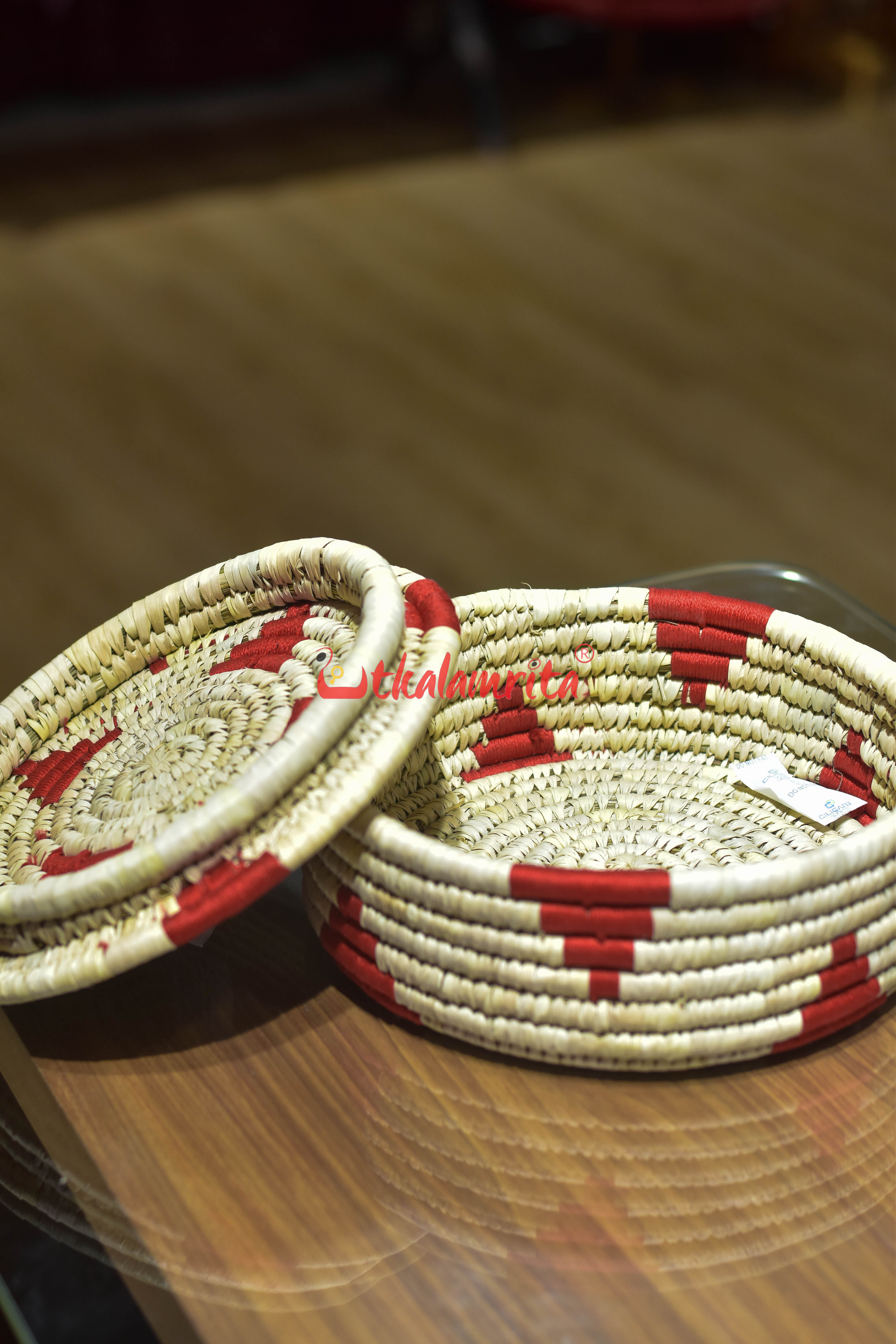 Leo Sabai Grass Roti Box (Red)