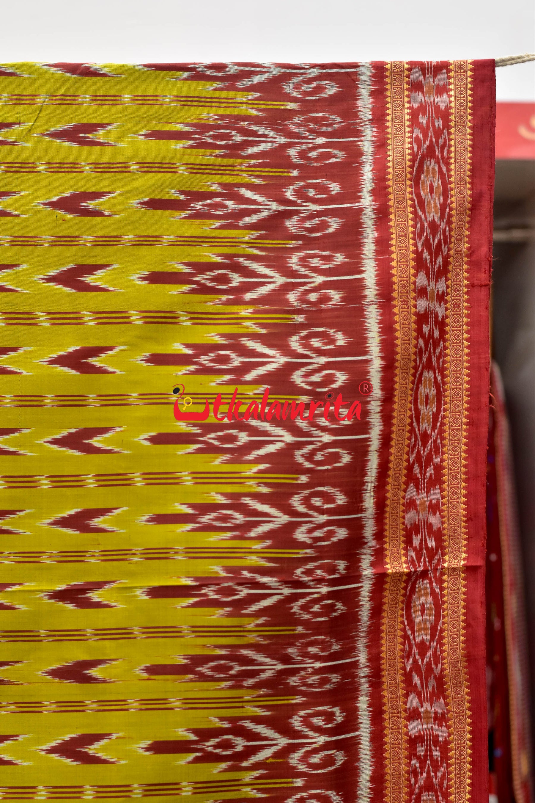 Maina Dhanpatri Khandua Silk Saree