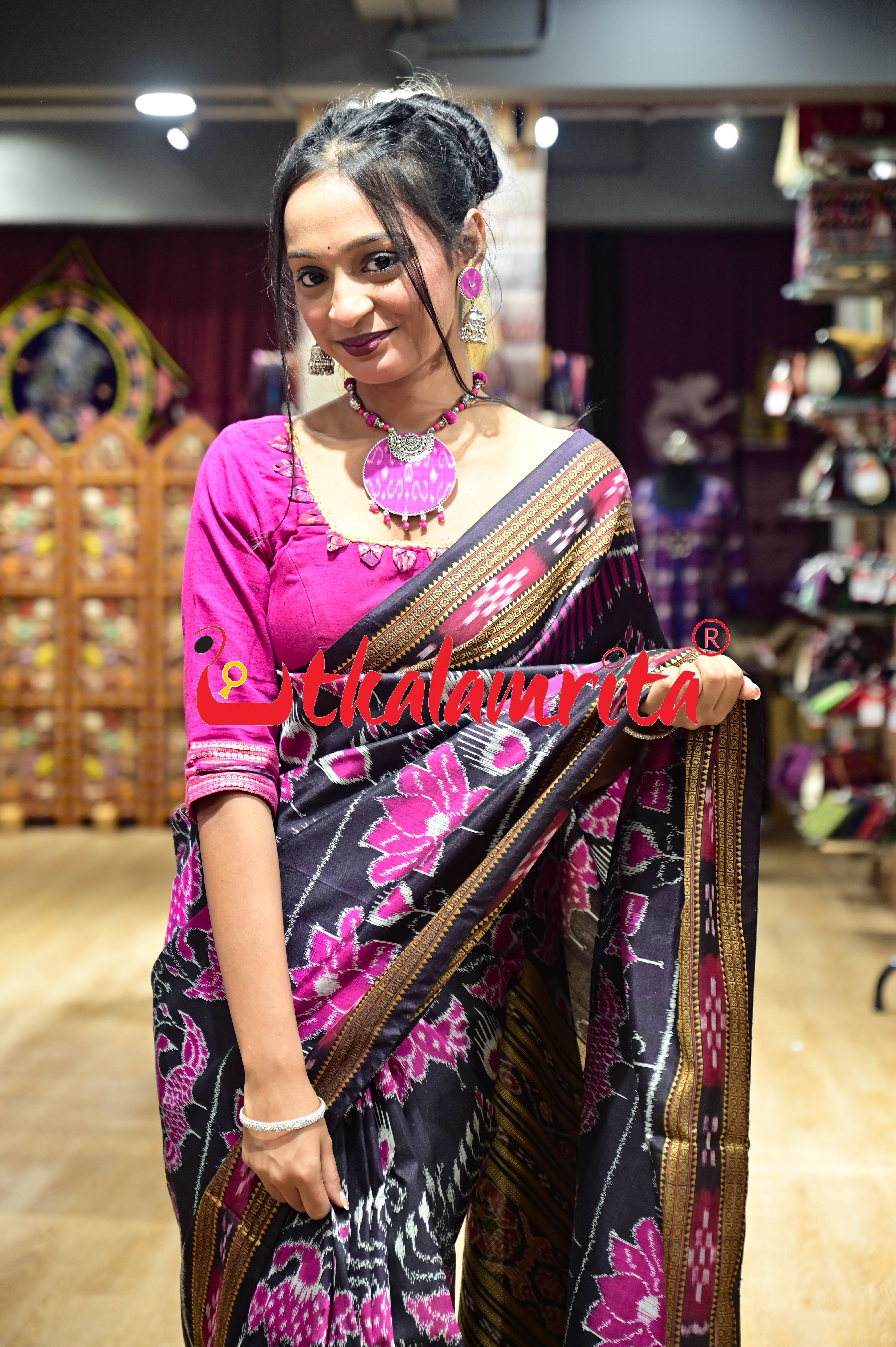 Black Mayura Body Border Pasapali Khandua Silk saree