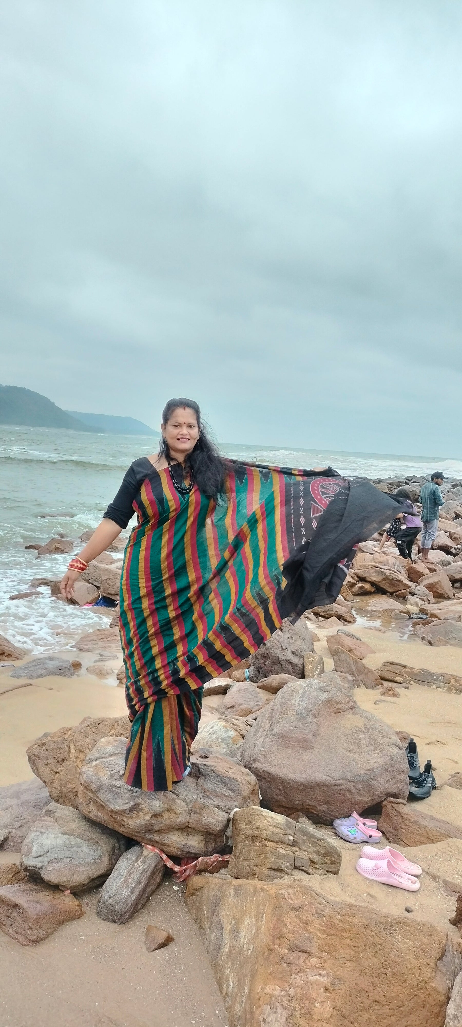 Patti Kargil Golden Green Red Cotton Saree