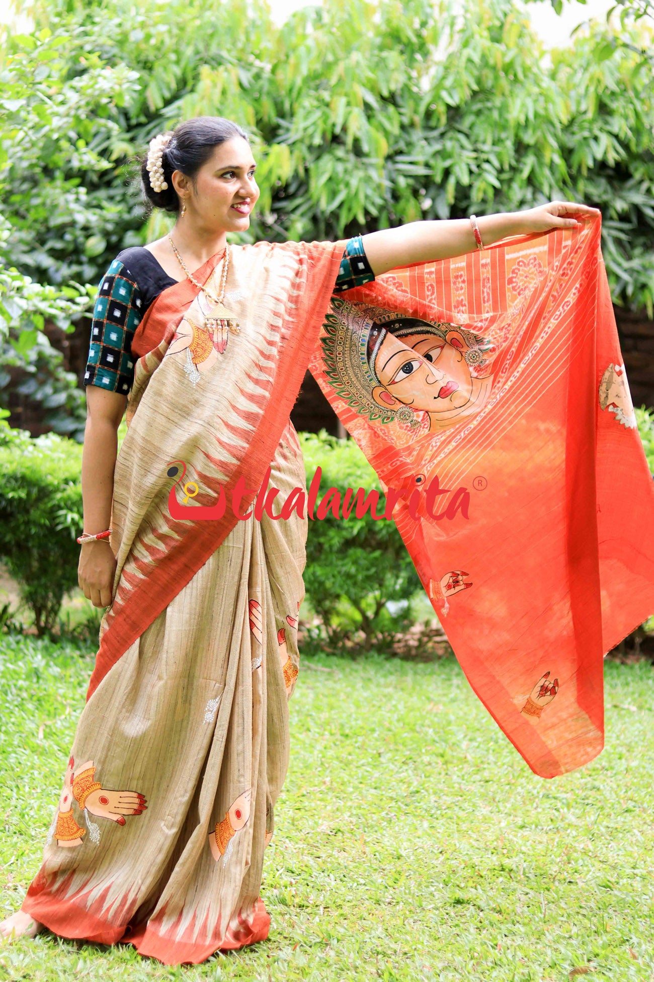 Odissi Dancers & Mudras Tussar Pattachitra Saree