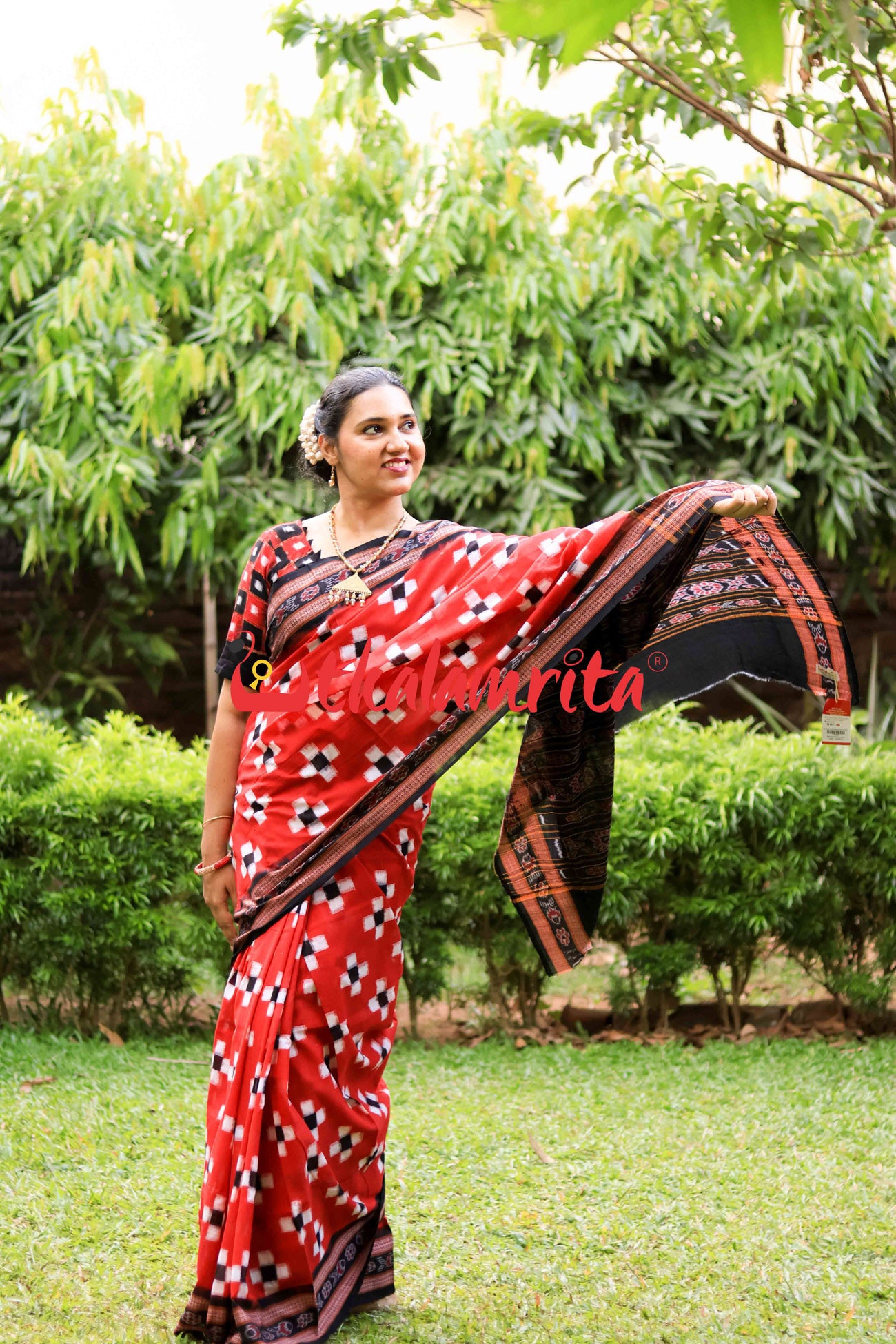 Red Floating Pasapali Cotton Saree