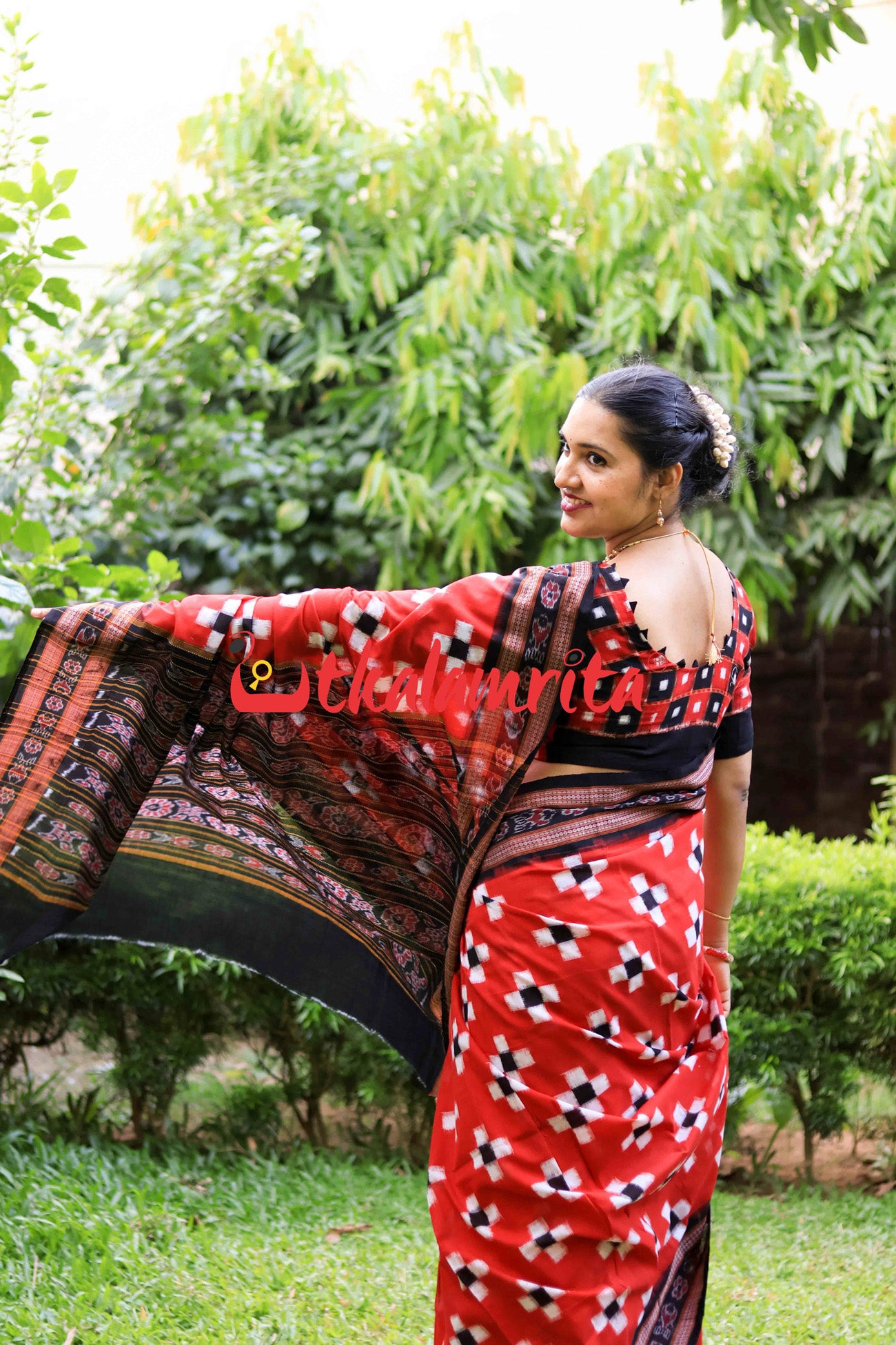 Red Floating Pasapali Cotton Saree