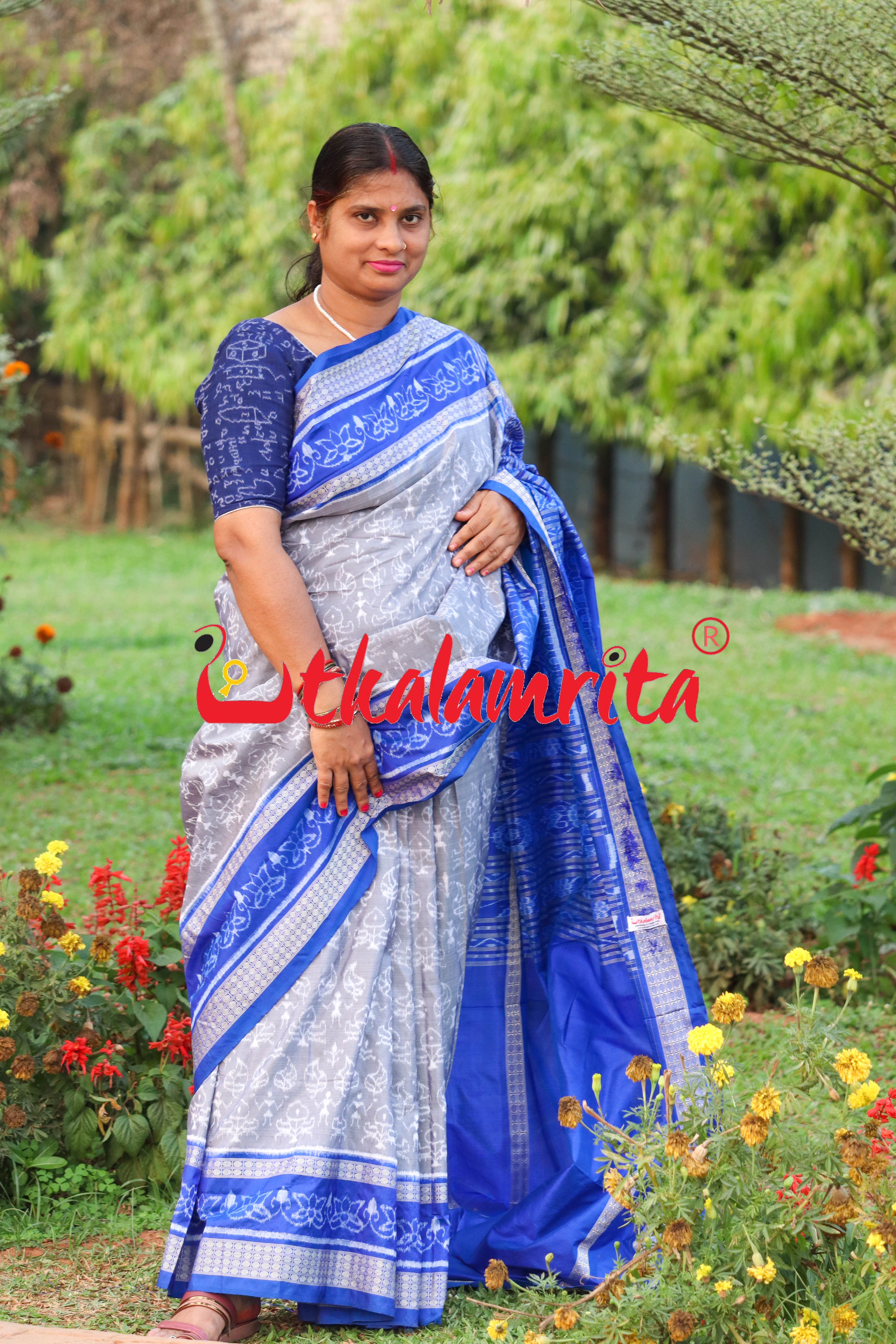 Grey Blue Leaf Lotus Sambalpuri Silk Saree