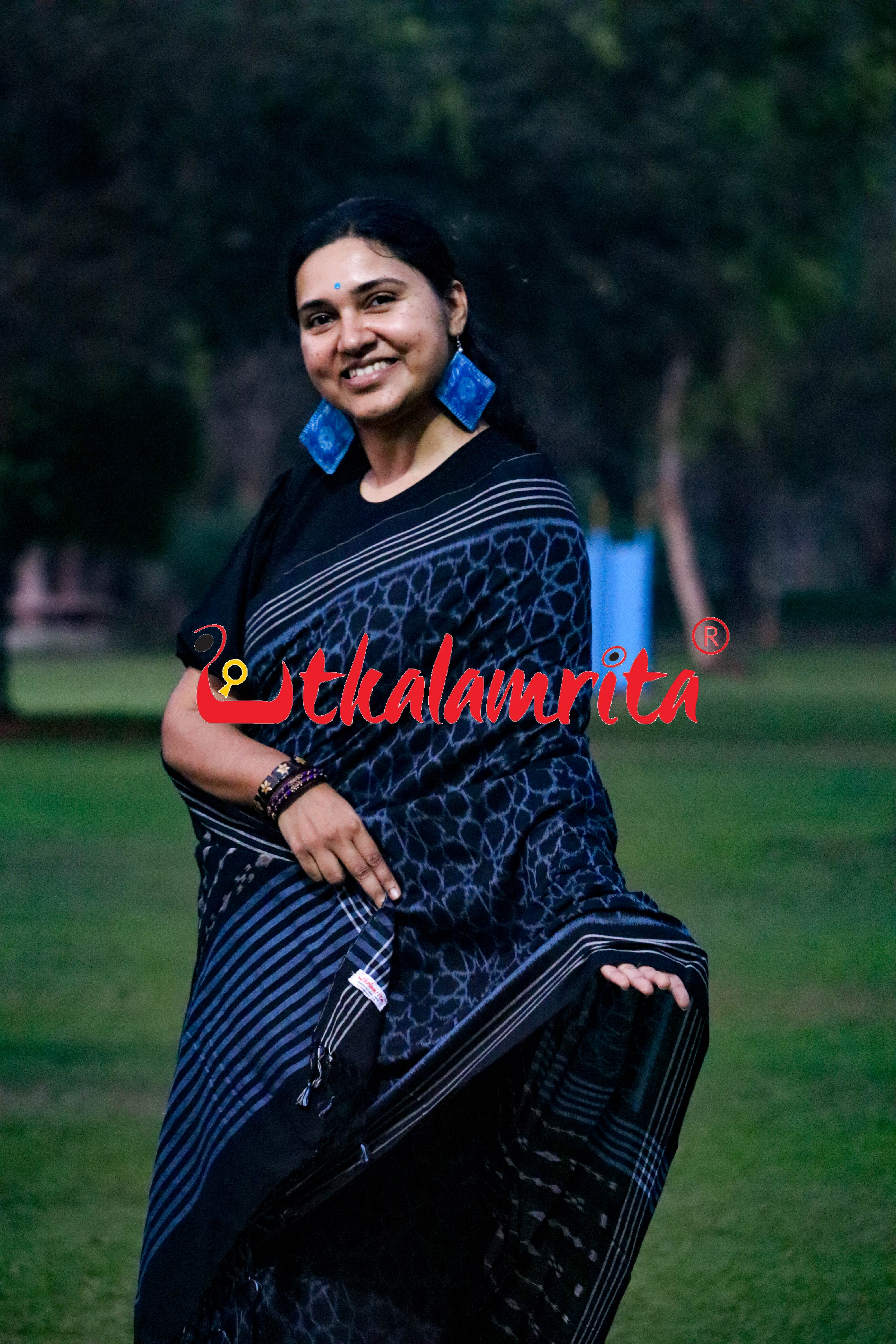 Black Mandala Art Khandua Cotton Saree