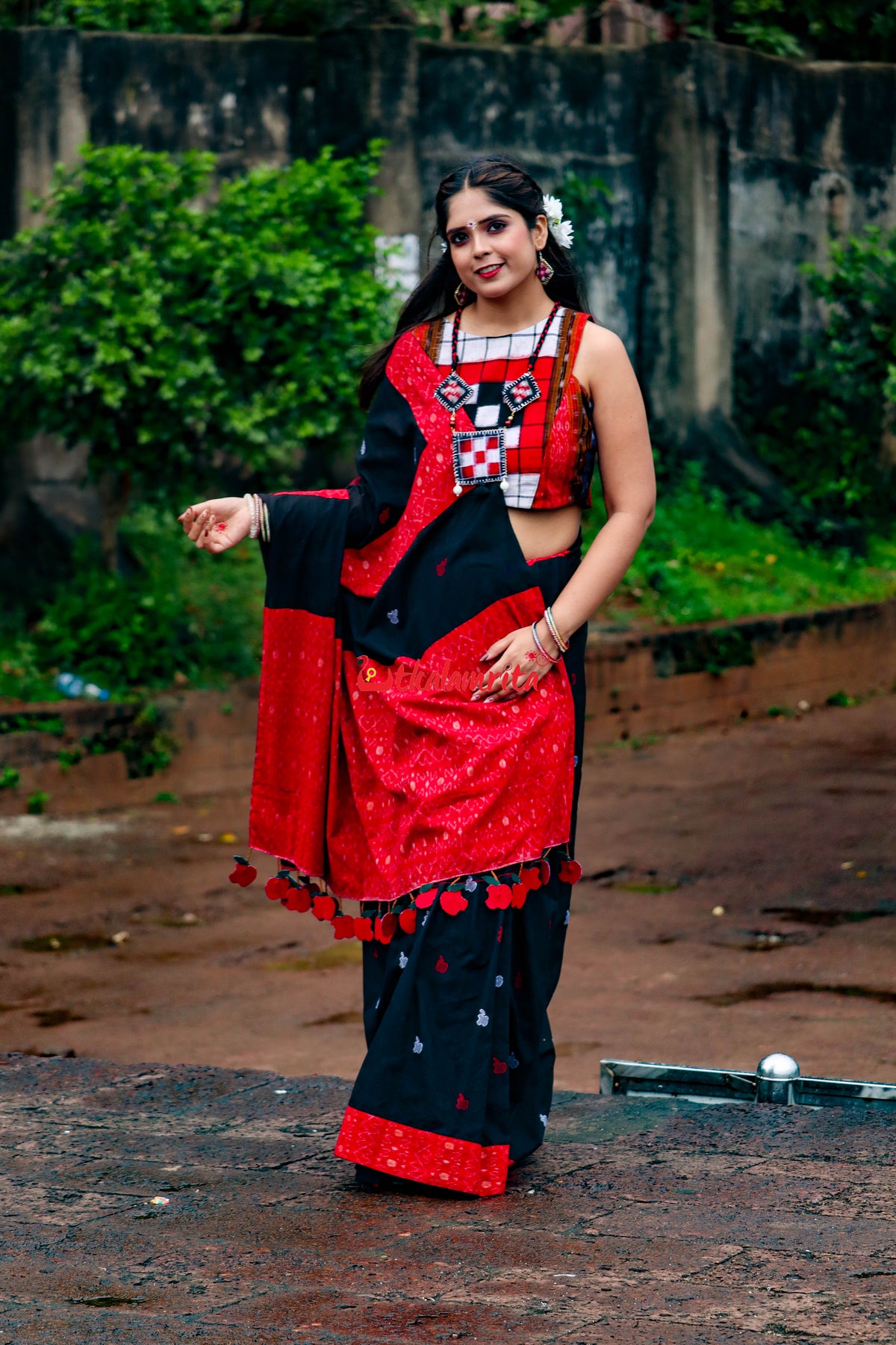 Black Apple Design S Bandha Designer Cotton Saree