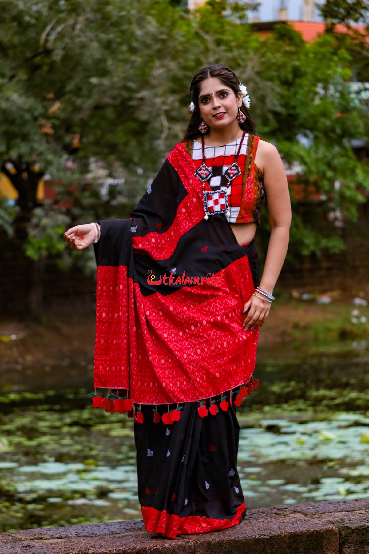Black Apple Design S Bandha Designer Cotton Saree