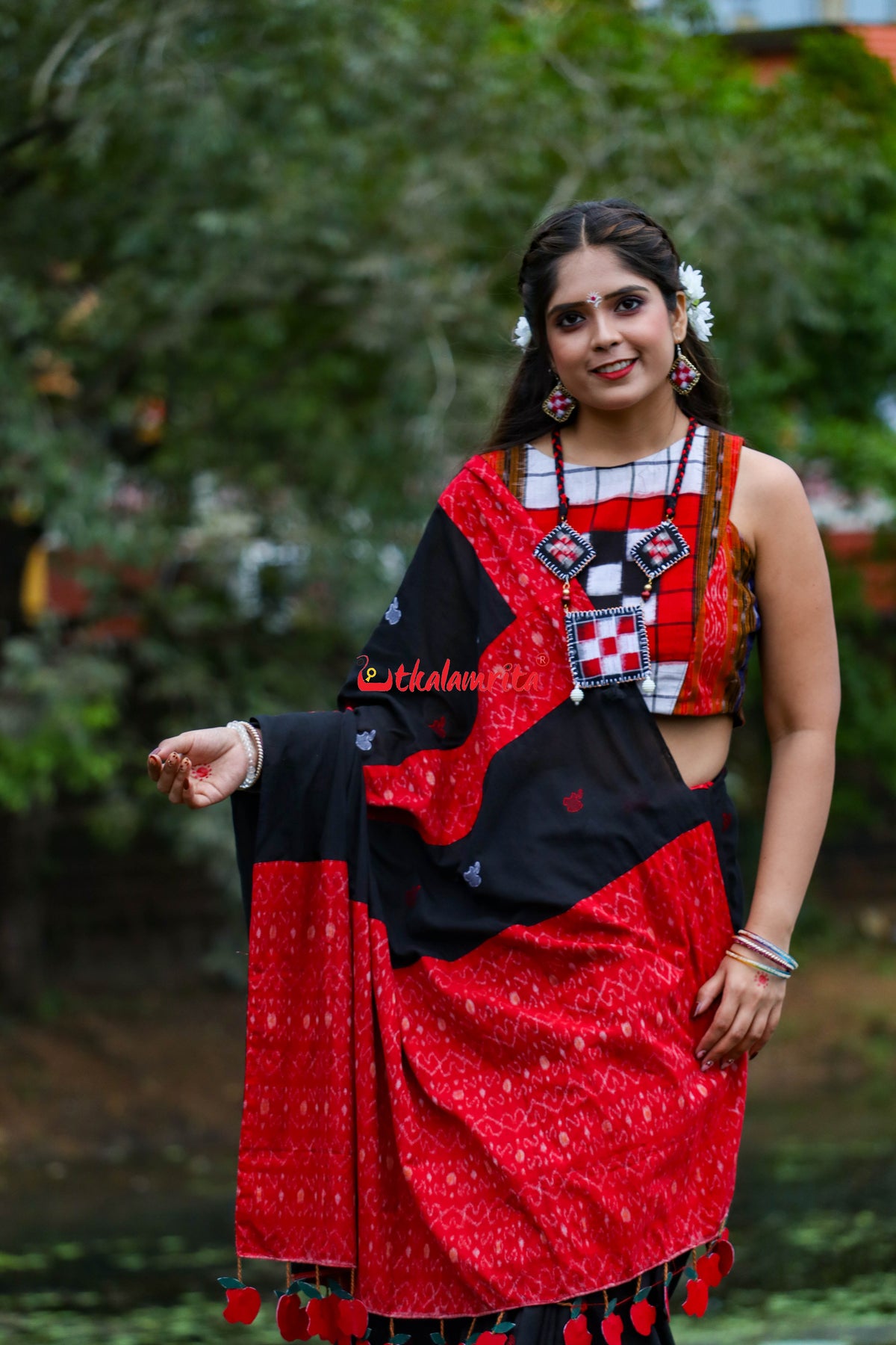 Black Apple Design S Bandha Designer Cotton Saree