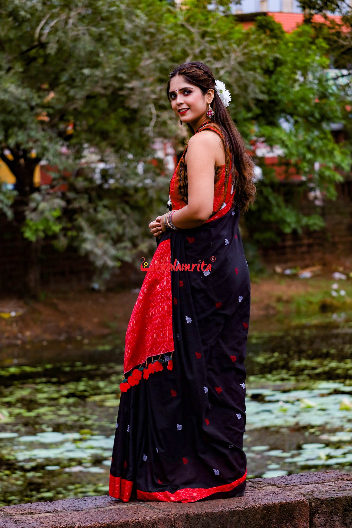Black Apple Design S Bandha Designer Cotton Saree
