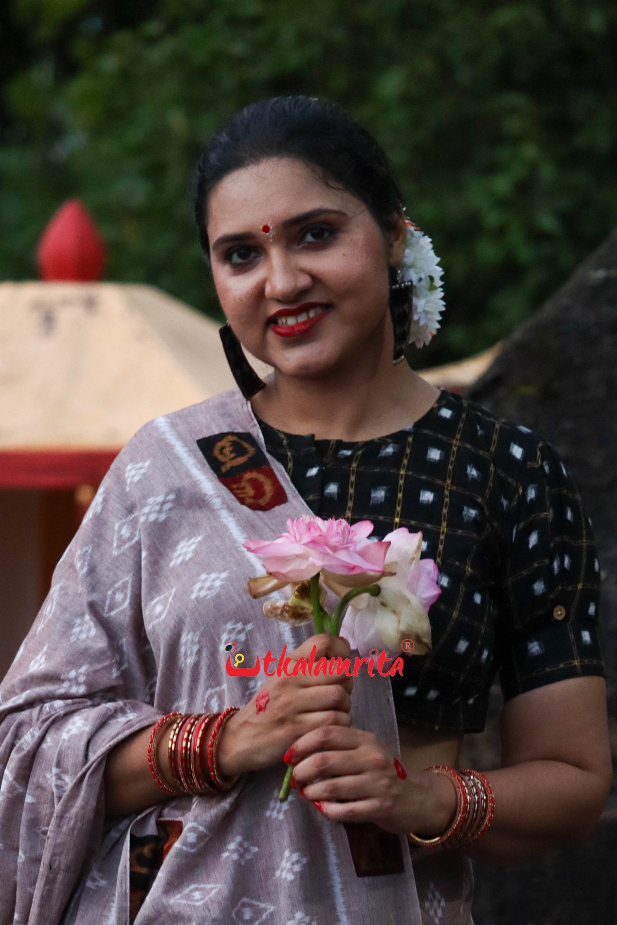 Tipa With Black Kuthi (Blouse)