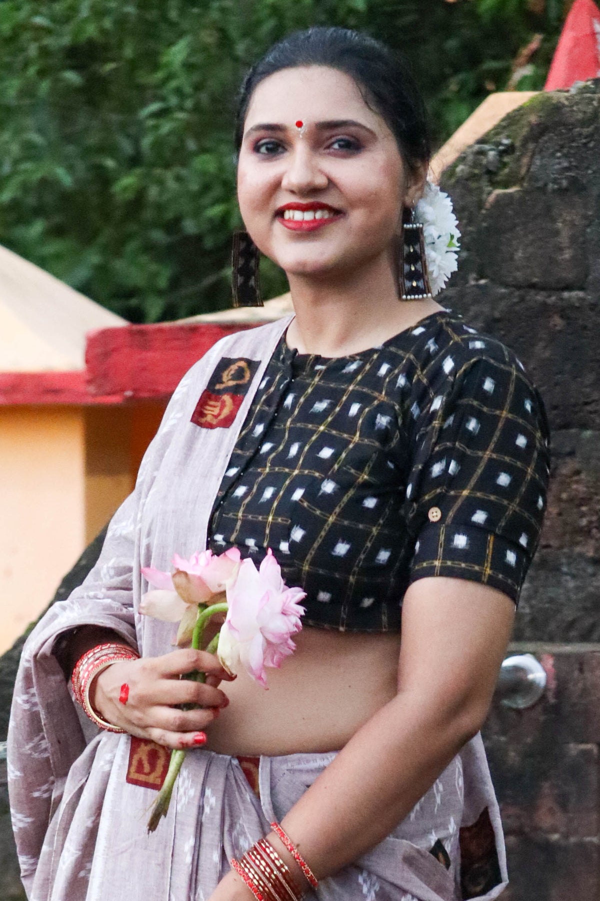 Tipa With Black Kuthi (Blouse)