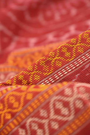 13 Motifs Black Red Saree