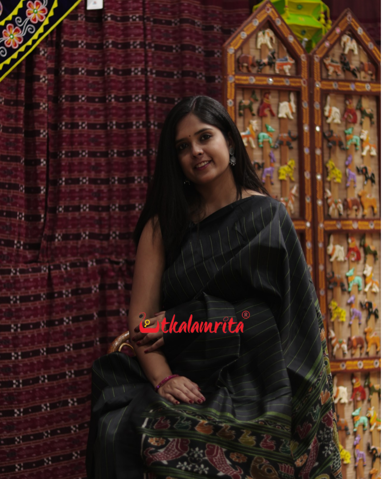 Self Unchuda Black Green Khandua Silk Saree