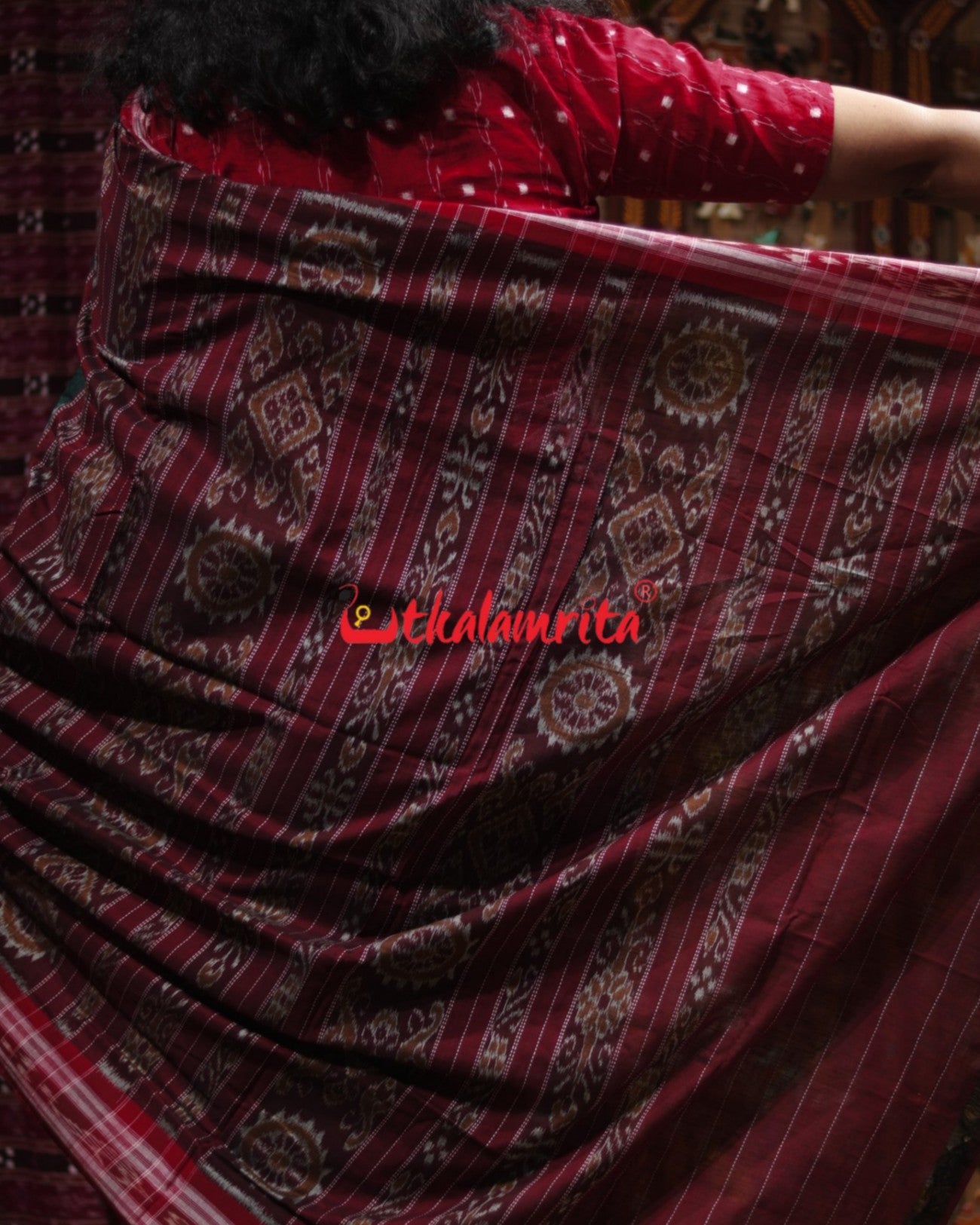 Green Red Chuhai Border Khandua Cotton Saree