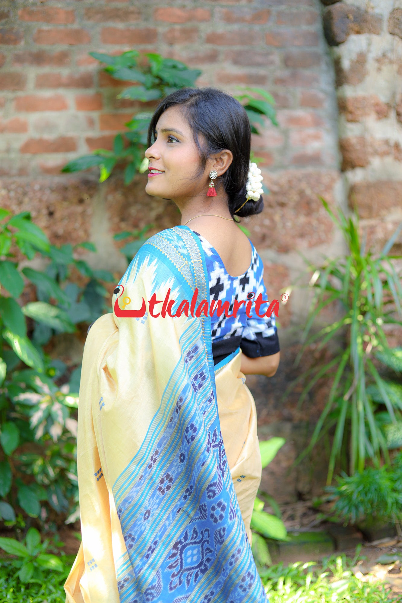 Cream Blue Buti Khandua Silk Saree