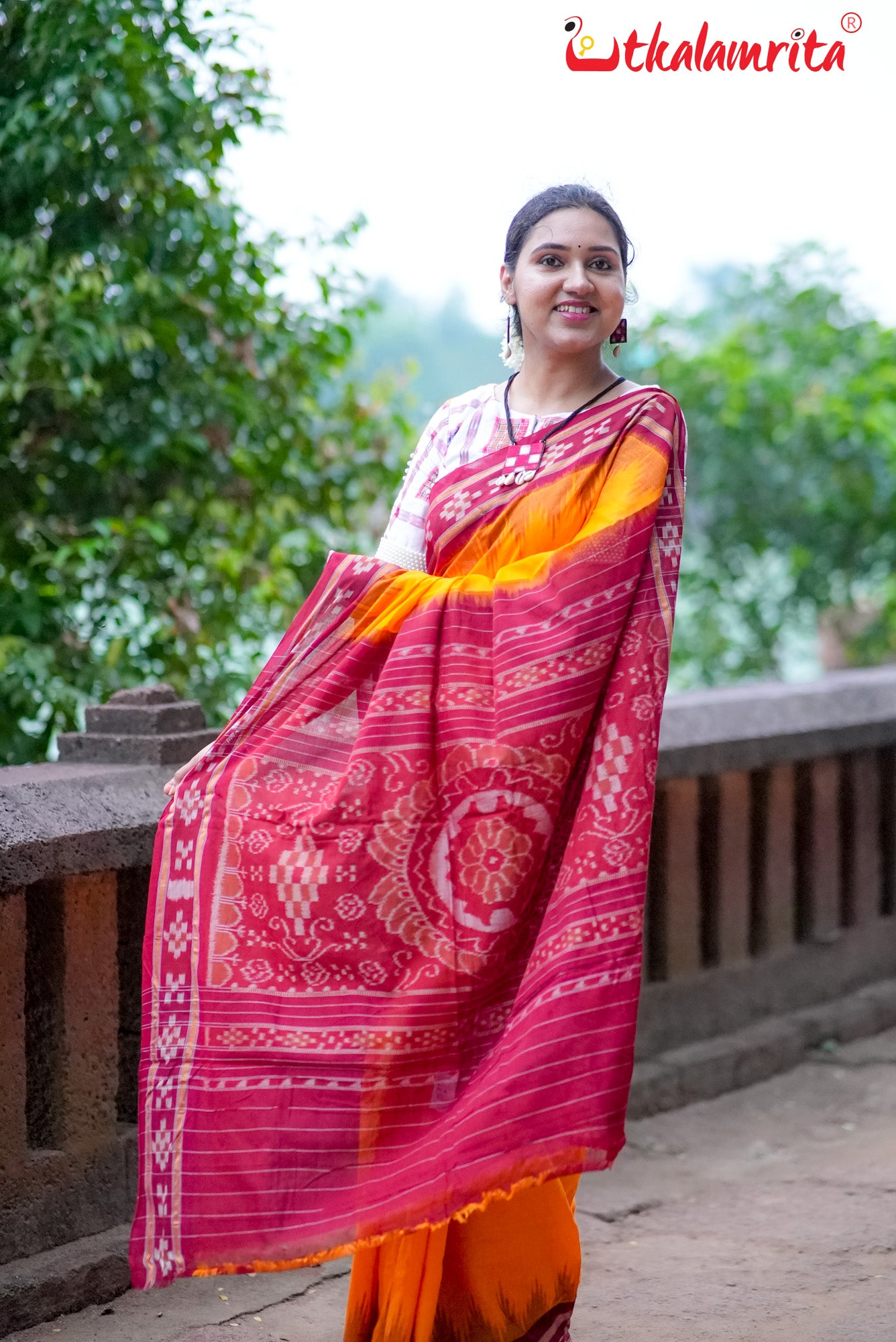 Yellow Pasapali Border Khandua Cotton Saree