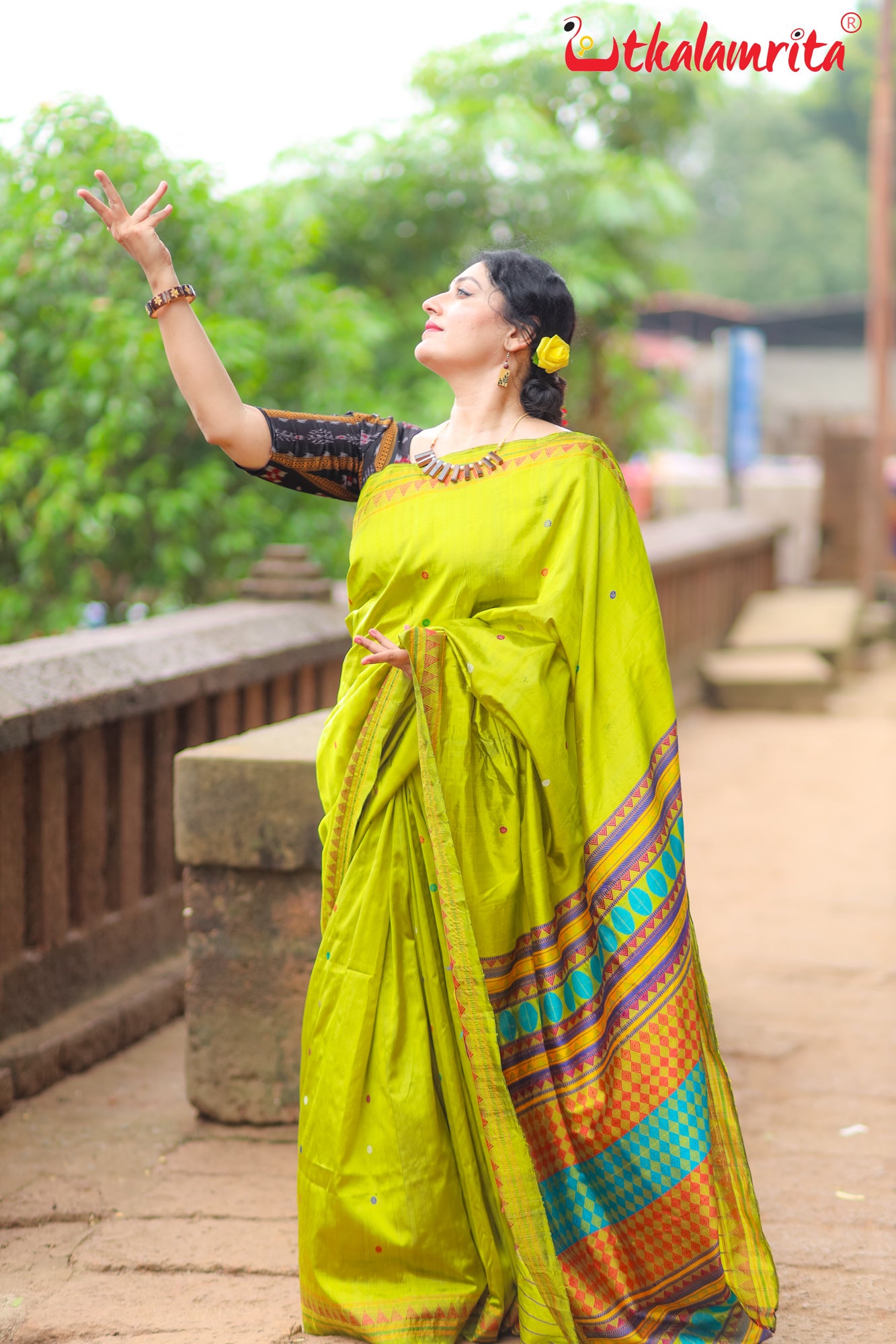 Lemon Beauty Dongria Silk Saree