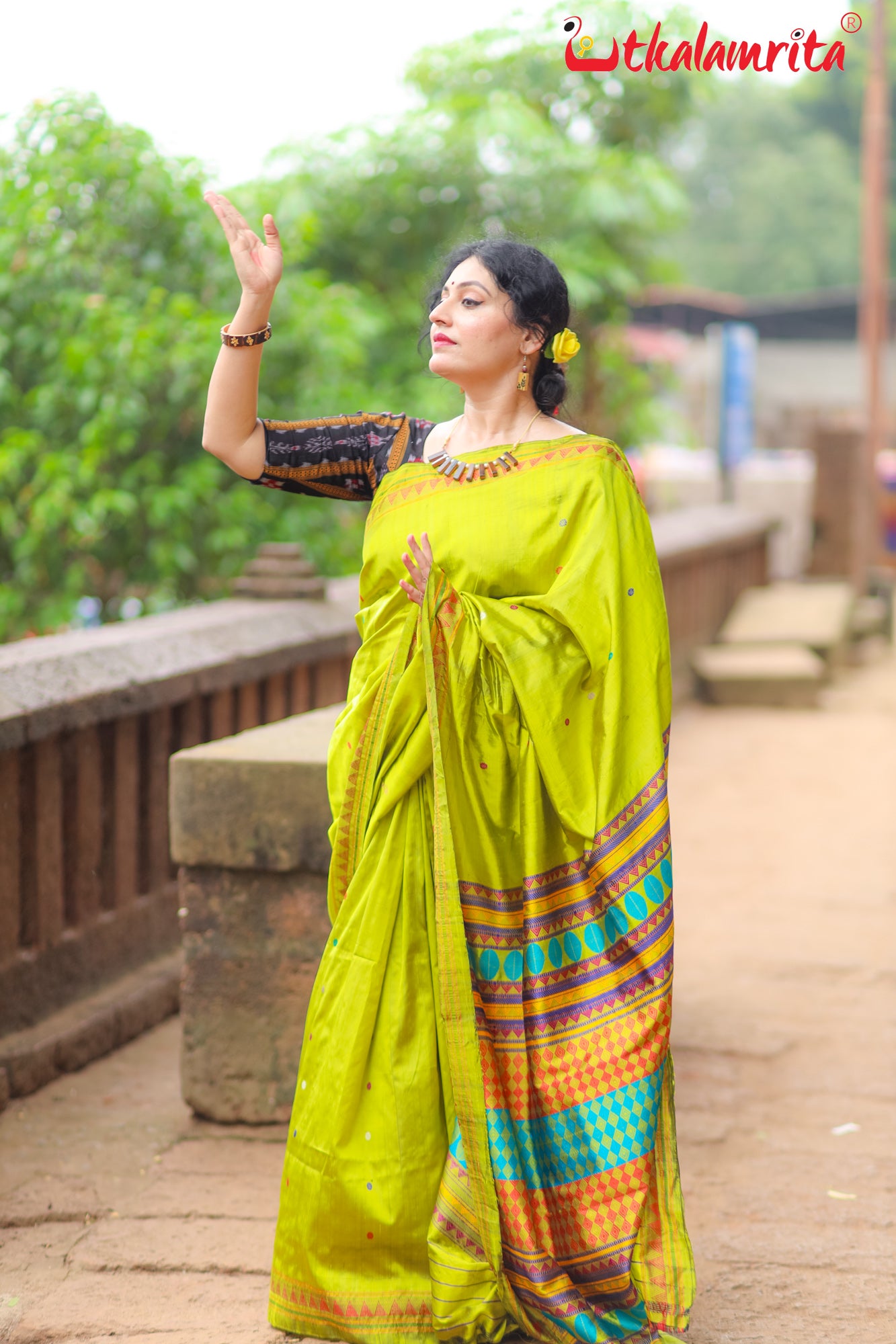 Lemon Beauty Dongria Silk Saree